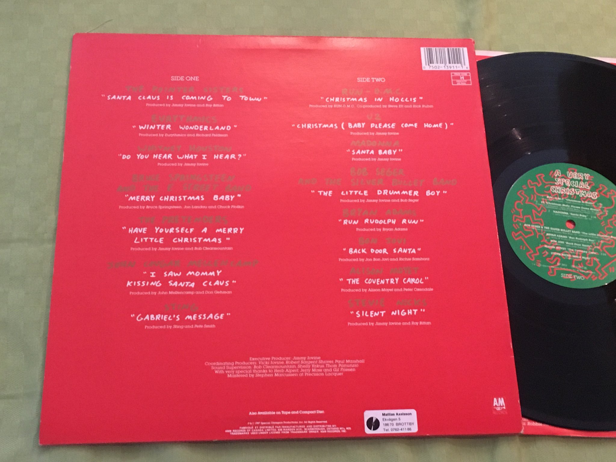 Omslagsbild för skivan V/A A Very Special Christmas LP -87 Can. SP-3911 Keith Haring cover art