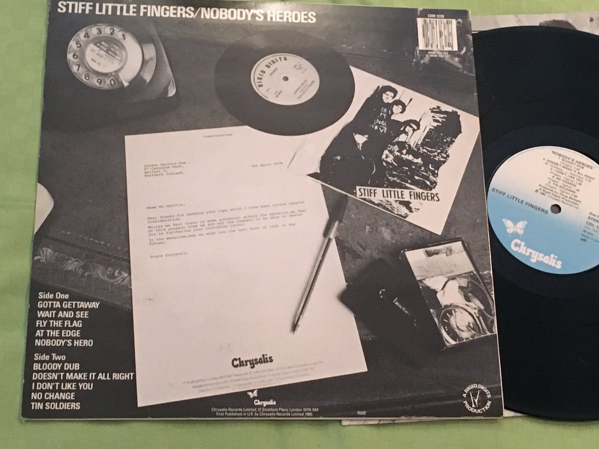 Omslagsbild för skivan STIFF LITTLE FINGERS nobody's heroes LP -80 Swe CHRYSALIS CDL-1270