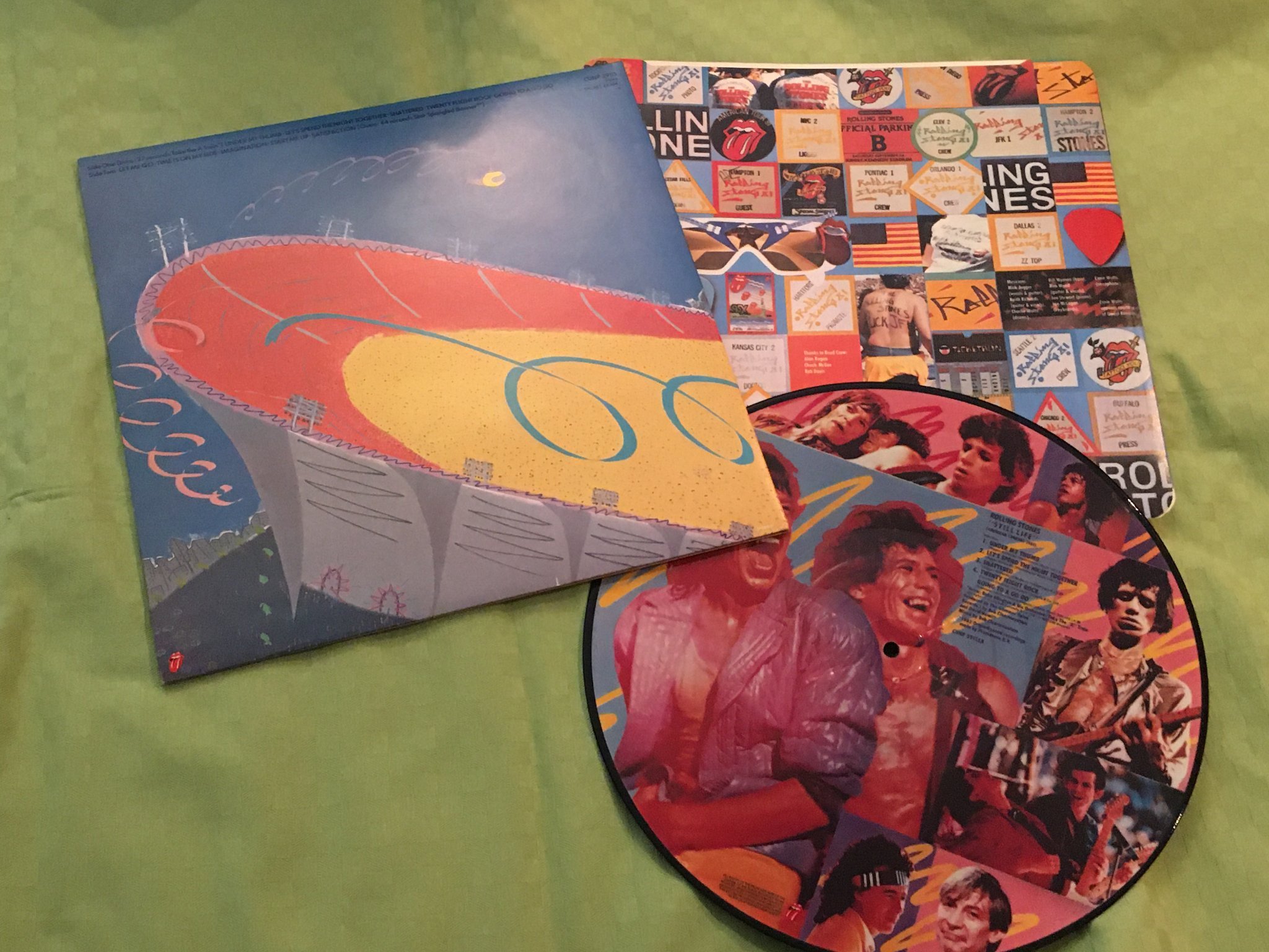 Omslagsbild för skivan ROLLING STONES Still Life LP -82 UK PICTURE DISC CUNP  39115