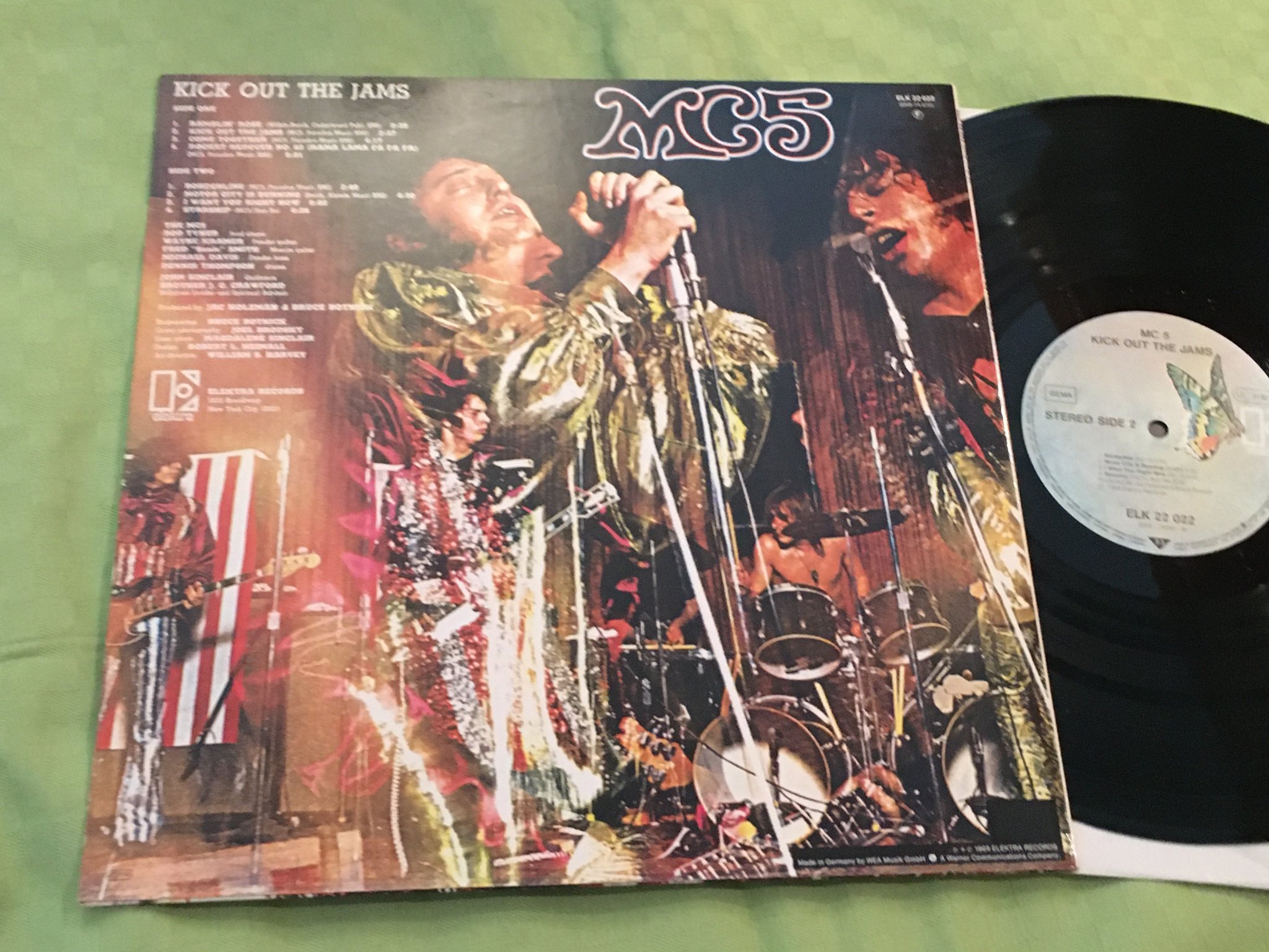 Omslagsbild för skivan MC5 kick out the jams LP -69/?? Ger ELEKTRA ELK 22022