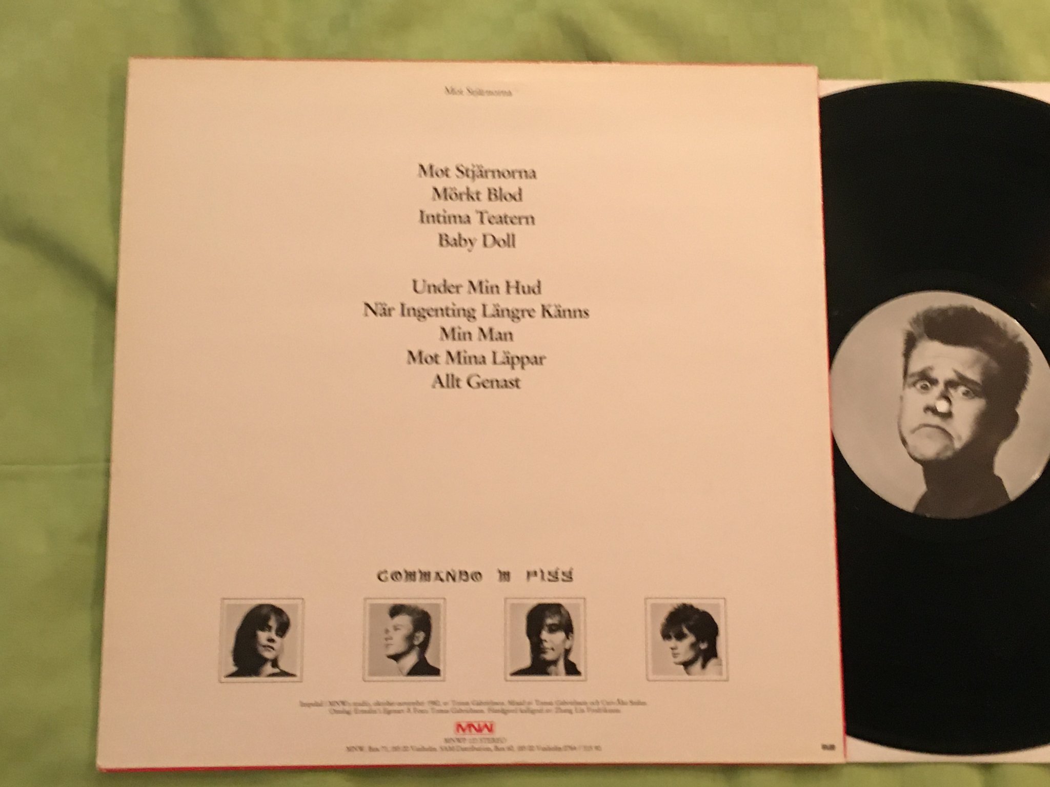 Omslagsbild för skivan COMMANDO M PIGG mot stjärnorna LP -83 SWE MNWP 123