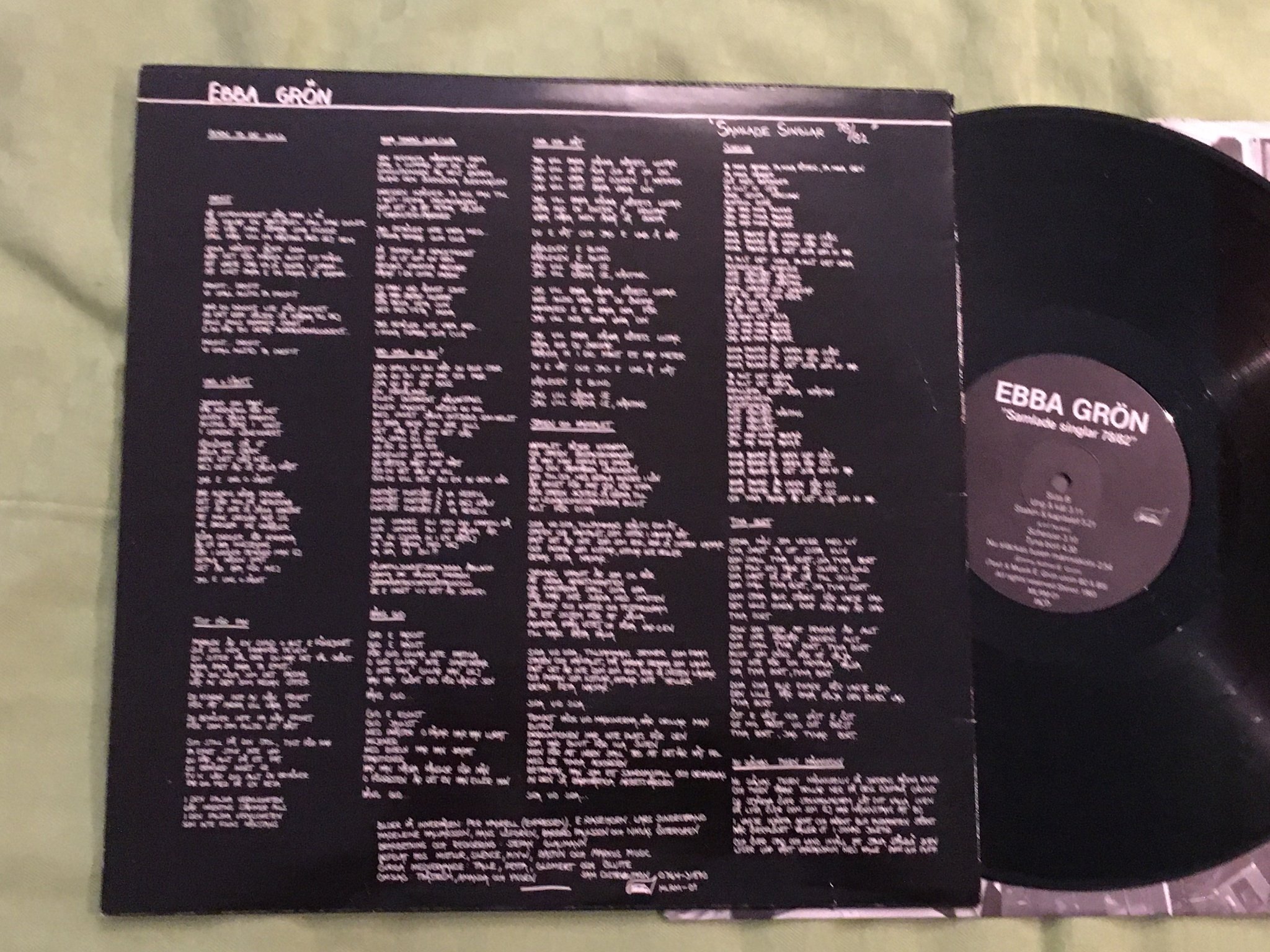 Omslagsbild för skivan EBBA GRÖN samlade singlar 78/82 LP Swe MISTLUR MLRM-01