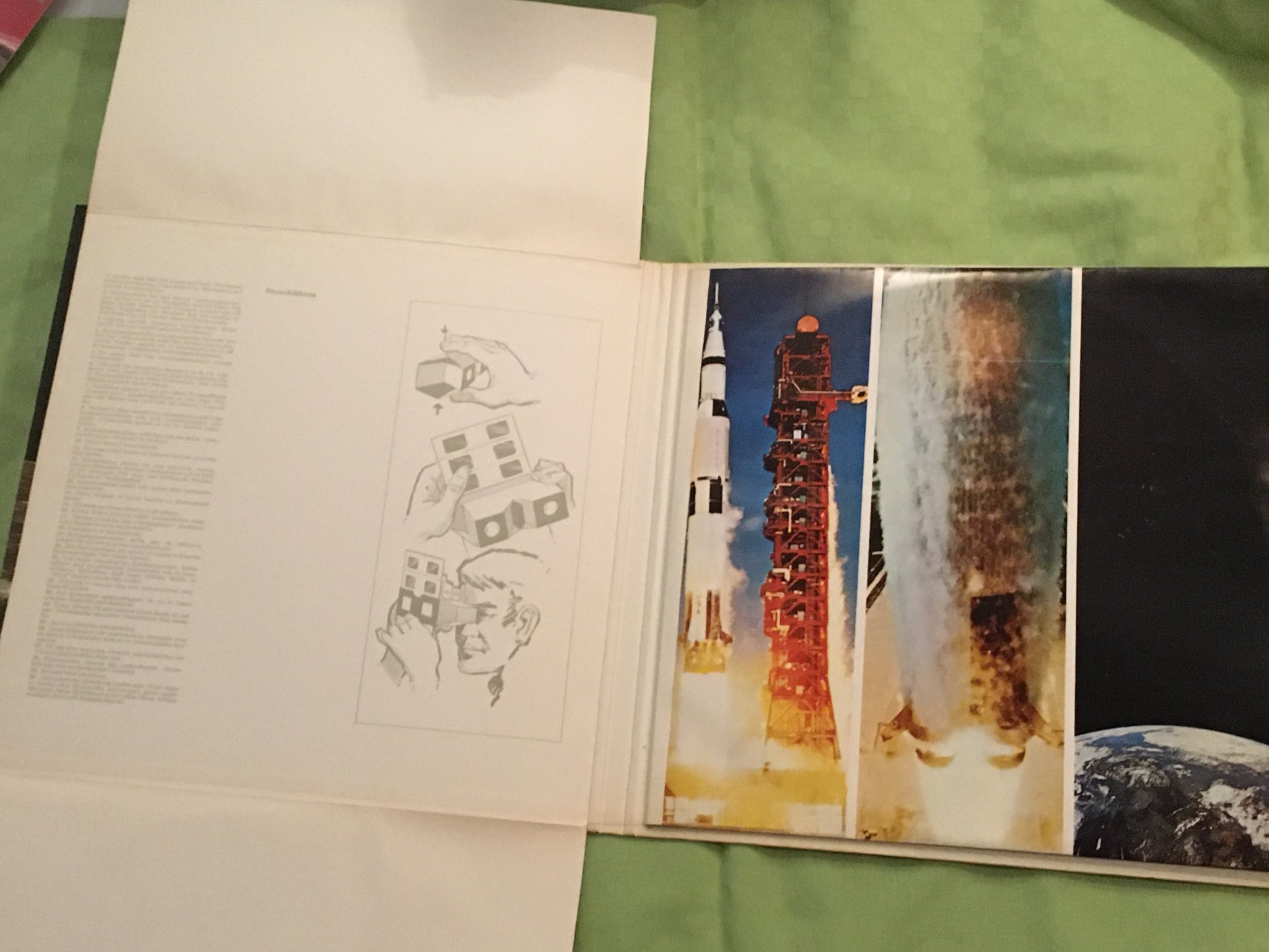 Omslagsbild för skivan De första stegen på månen - komplett minnesalbum 1969