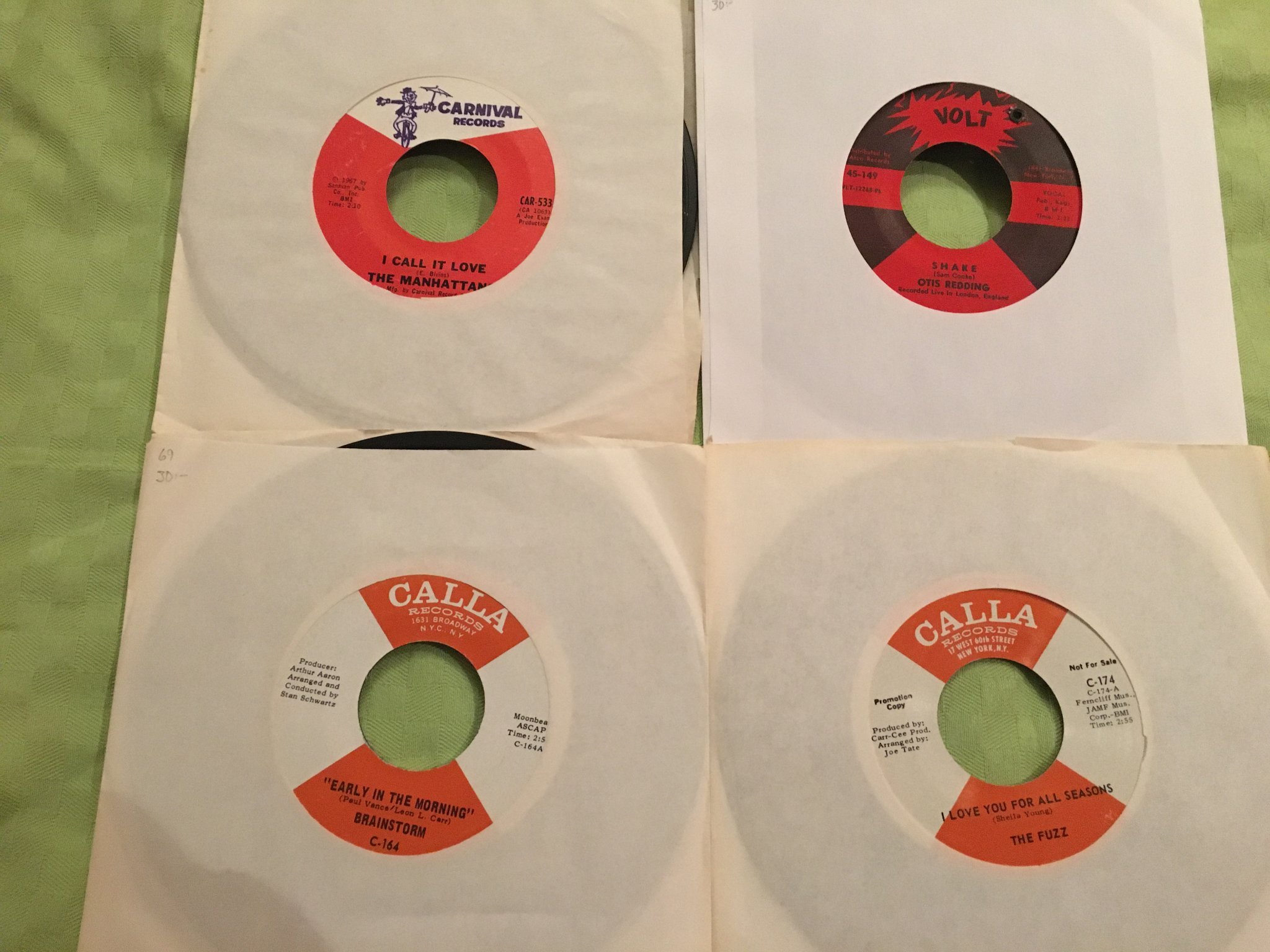 Omslagsbild för skivan 10 soul singlar SE VILKA ARTISTER PÅ BILDERNA 60 - 70 TAL