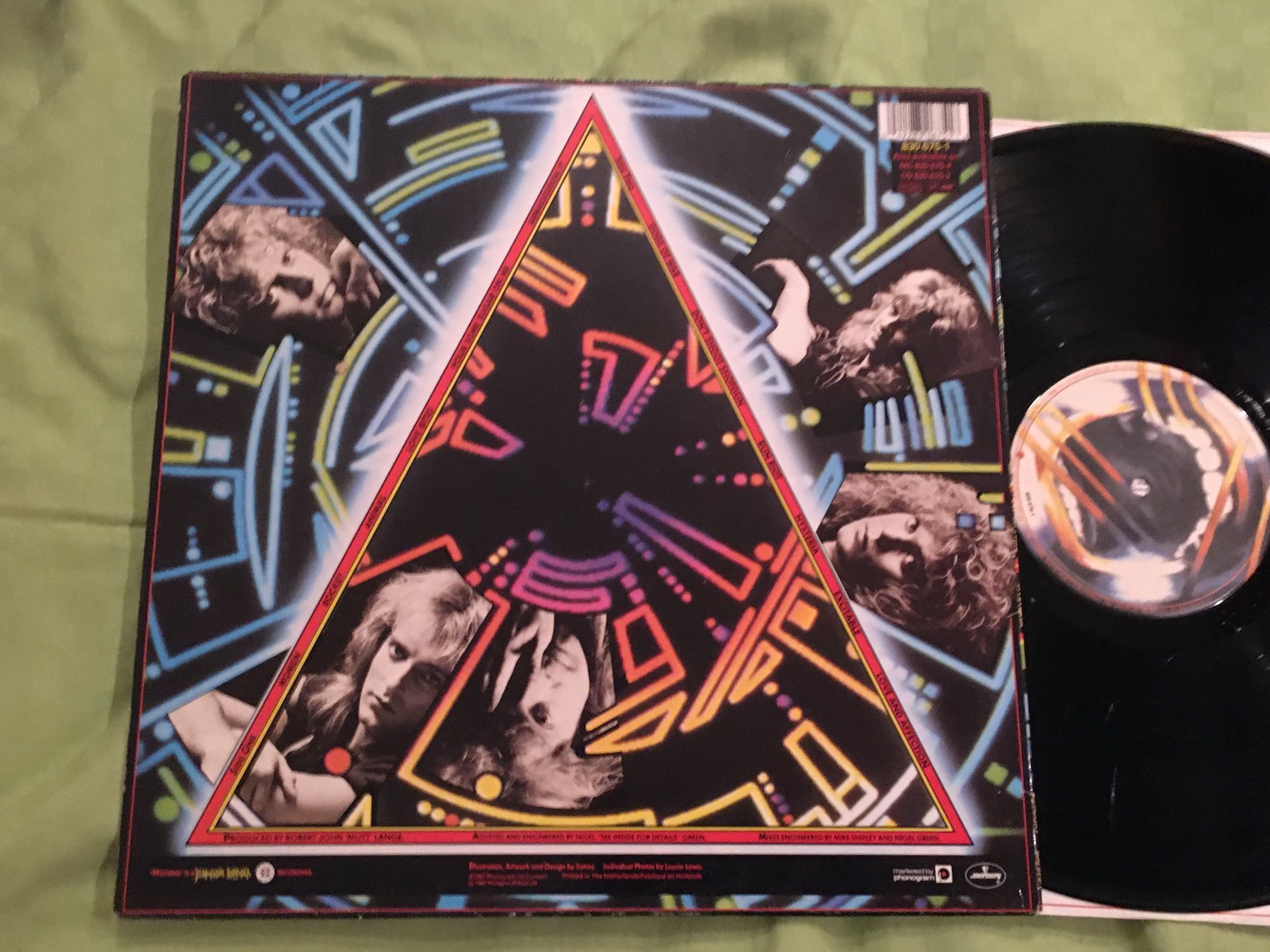 Omslagsbild för skivan 3 st DEF LEPPARD album pyromania / hysteria / high n' dry