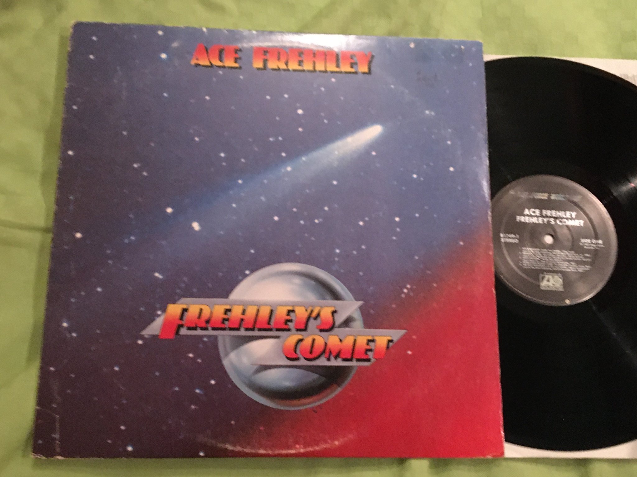 Omslagsbild för skivan 2 st FREHLEY'S COMET & ACE FREHLEY