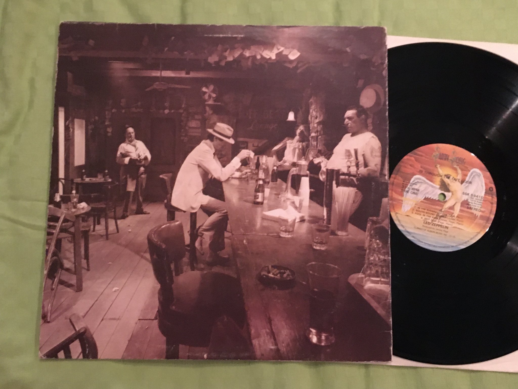 Omslagsbild för skivan LED ZEPPELIN in through... LP -79 UK SWAN SONG SSK 59410