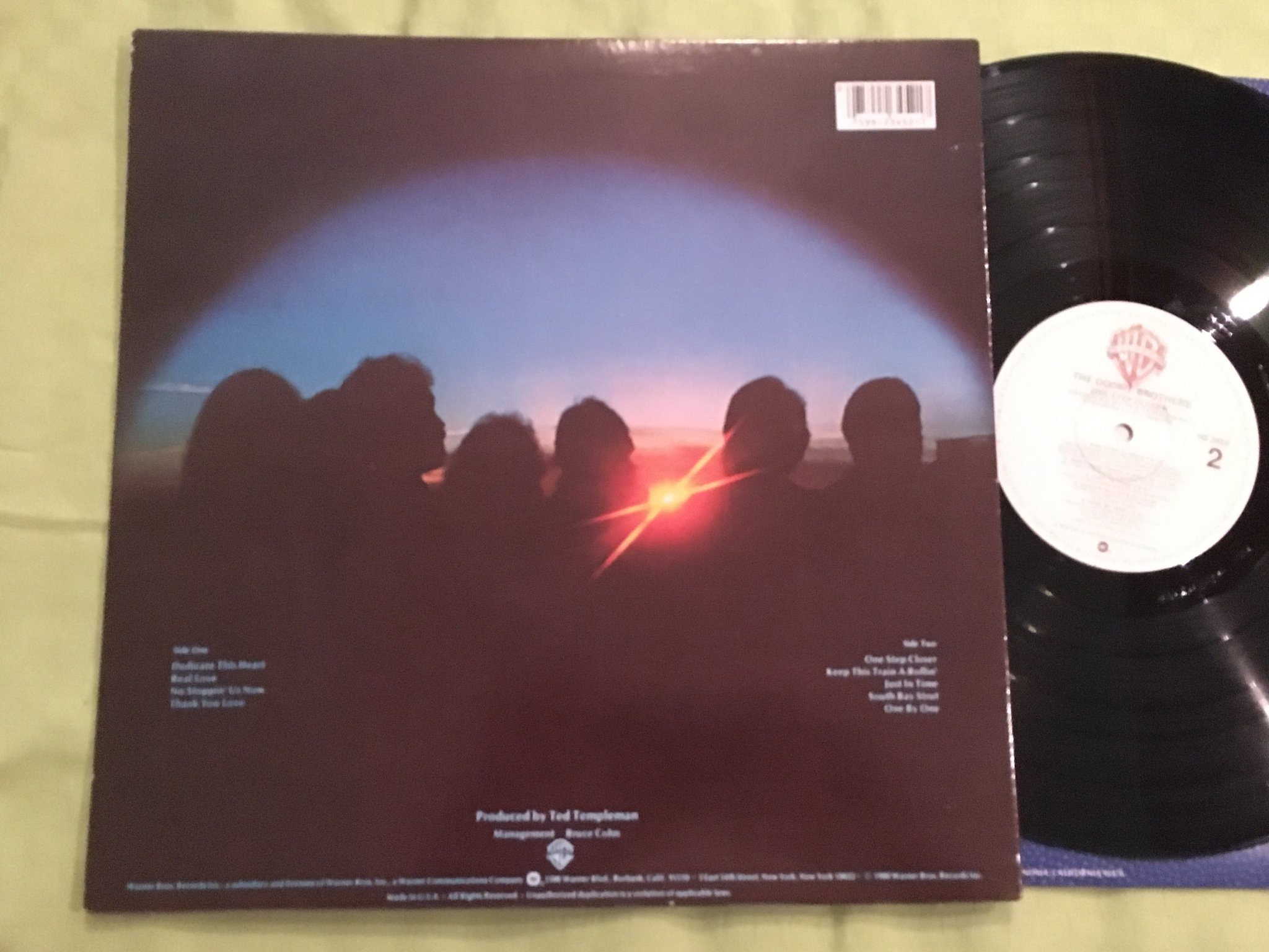 Omslagsbild för skivan THE DOOBIE BROTHERS one step closer LP -80 US WARNER BROS HS 3452