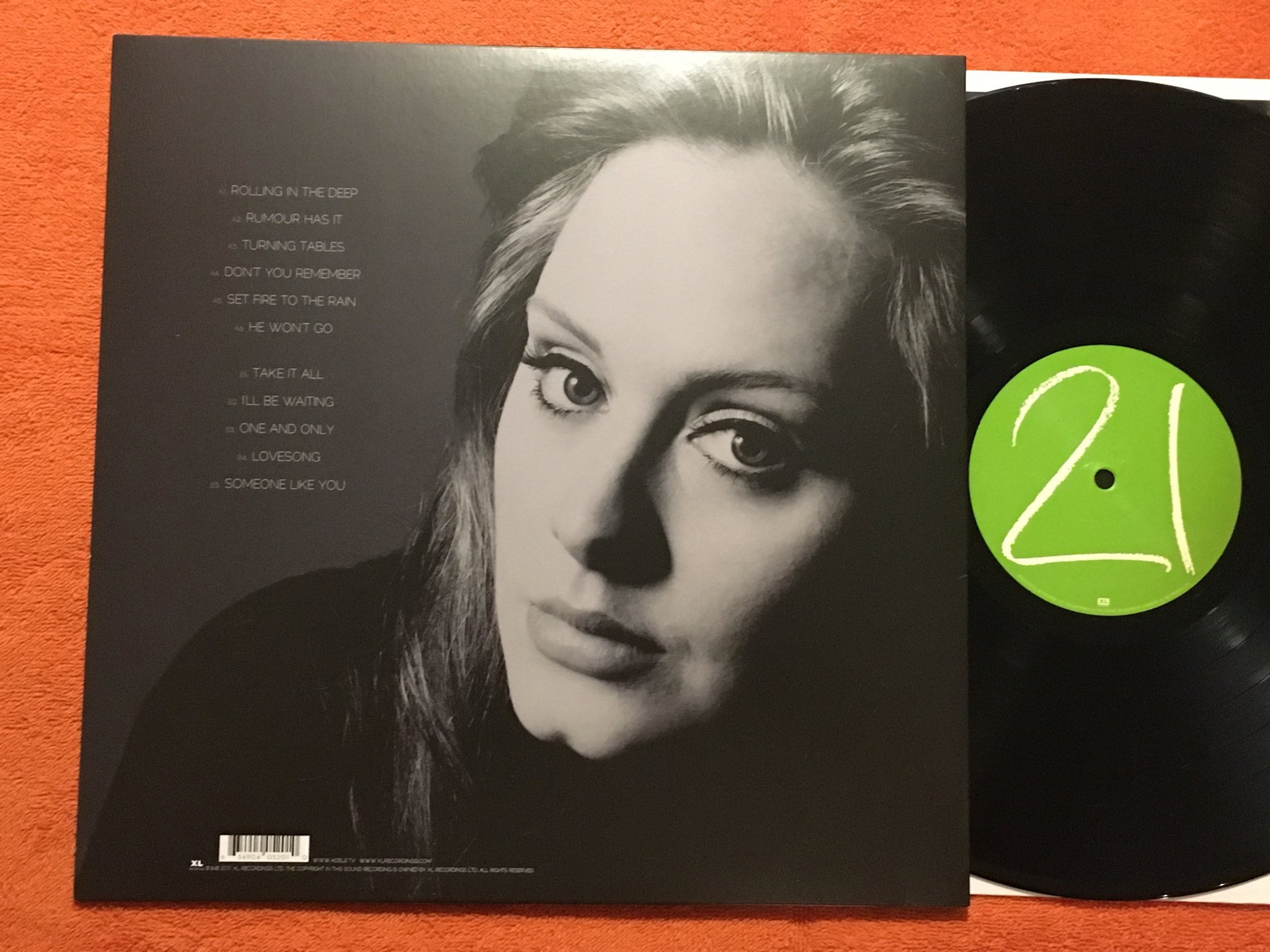 Omslagsbild för skivan ADELE - 25 LP 2015 XL RECORDINGS XLLP 520