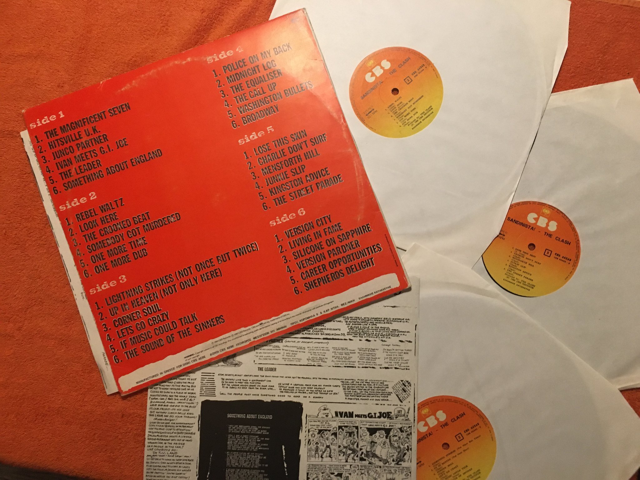 Omslagsbild för skivan THE CLASH Sandinista 3xLP -80 Greece CBS 66363 