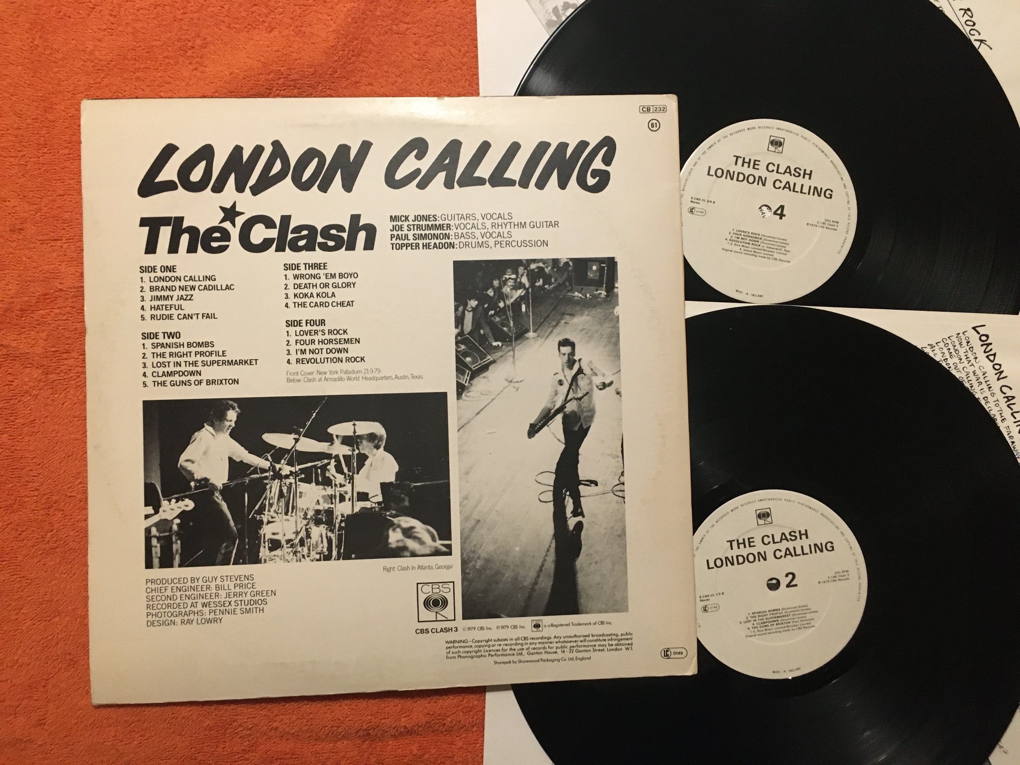 Omslagsbild för skivan THE CLASH London calling 2xLP -79 UK CBS CLASH 3  ENGELSK PRESS