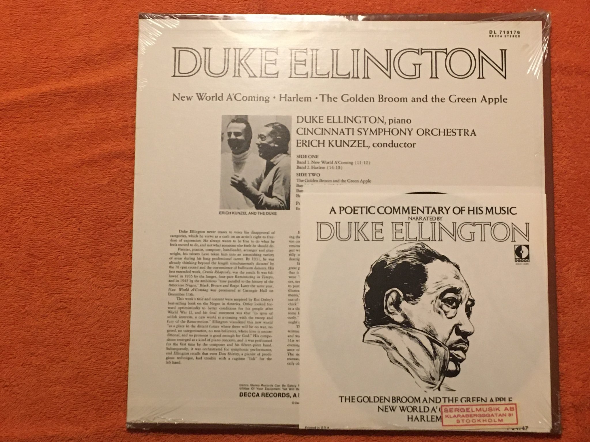 Omslagsbild för skivan DUKE ELLINGTON new world a'coming LP + 7"single -70 US DECCA still sealed