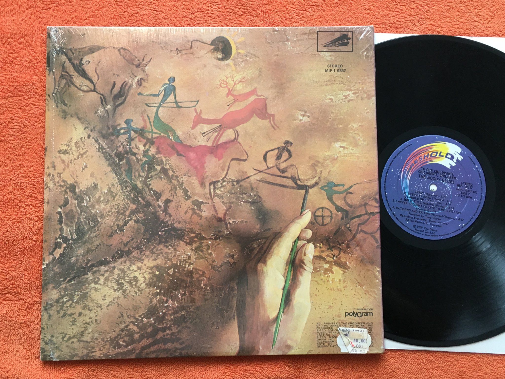 Omslagsbild för skivan THE MOODY BLUES to our childrens childrens children LP Canada THRESHOLD MIP-1-93