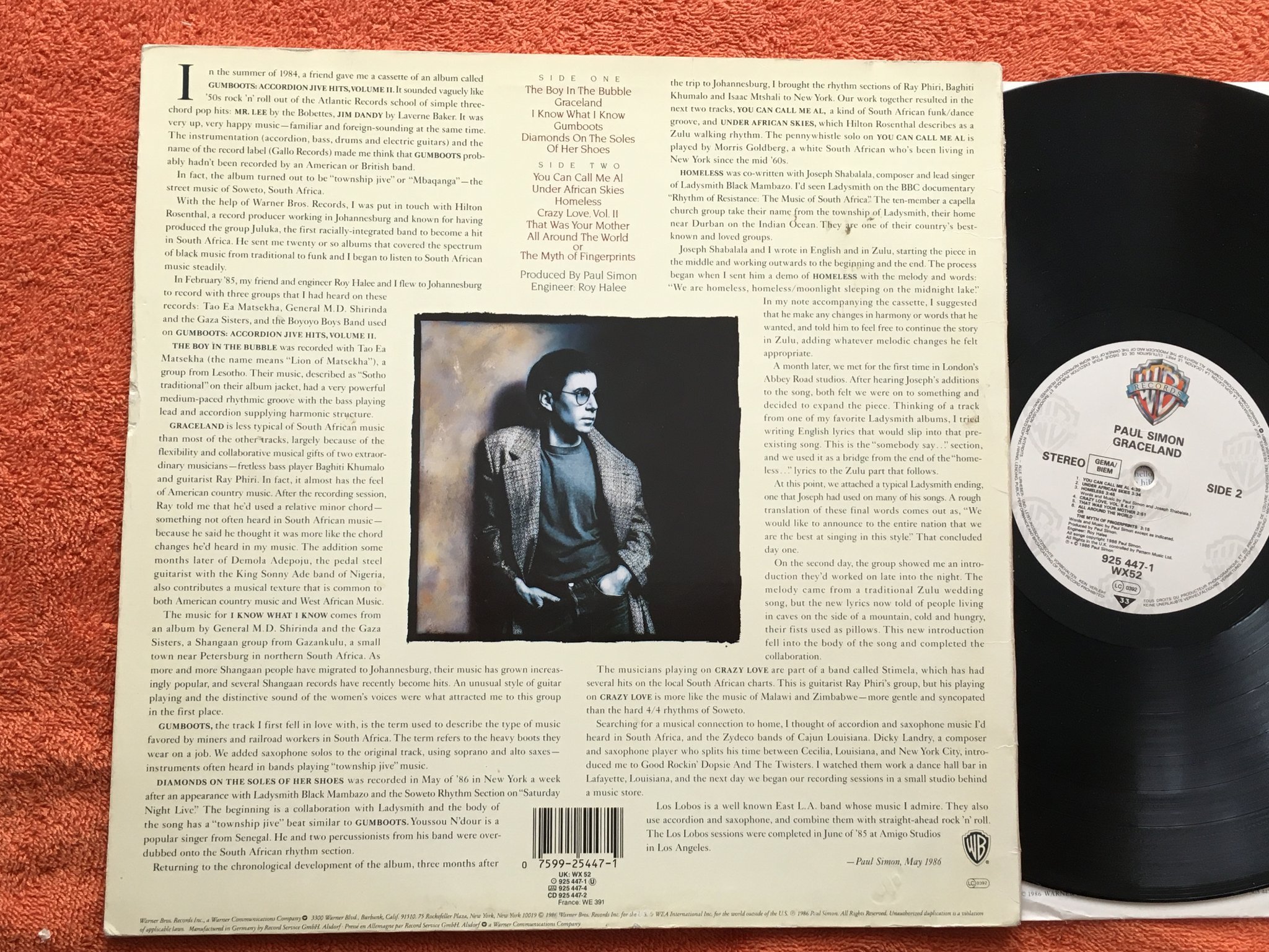 Omslagsbild för skivan PAUL SIMON graceland LP -86 WARNER BROS 925447-1