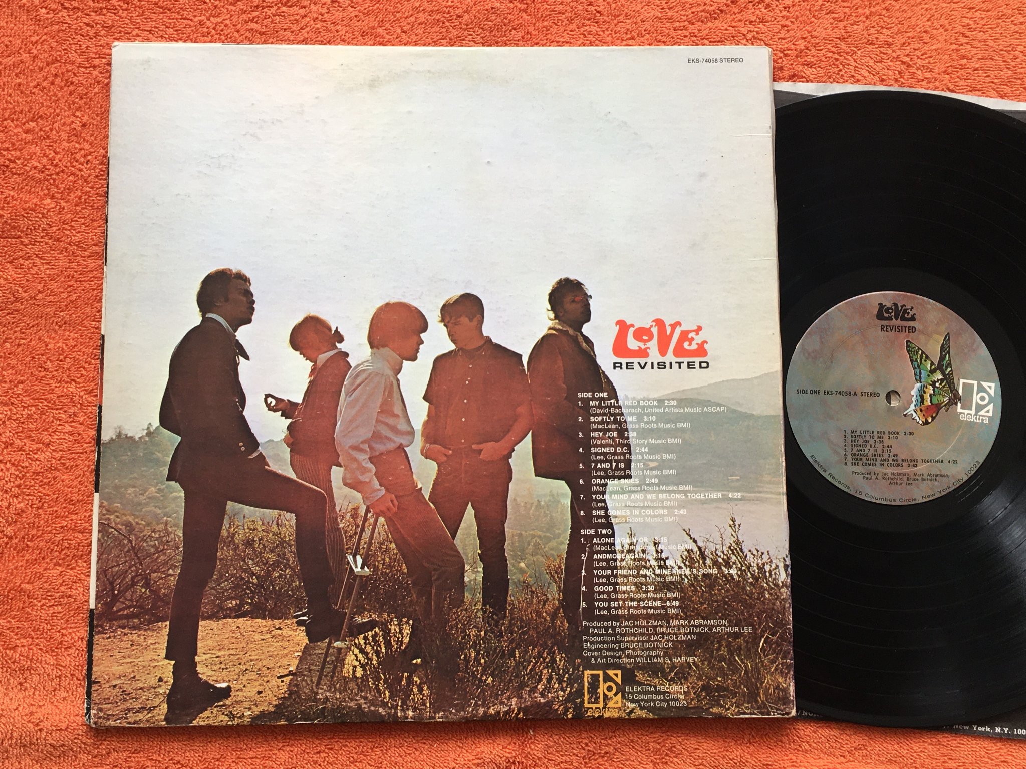 Omslagsbild för skivan LOVE revisited LP -70 US ELEKTRA EKS 74058