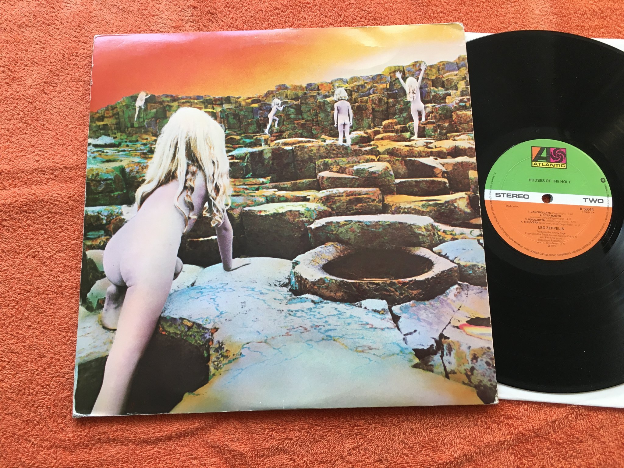 Omslagsbild för skivan LED ZEPPELIN houses of the holy LP -73 UK ATLANTIC K 50014