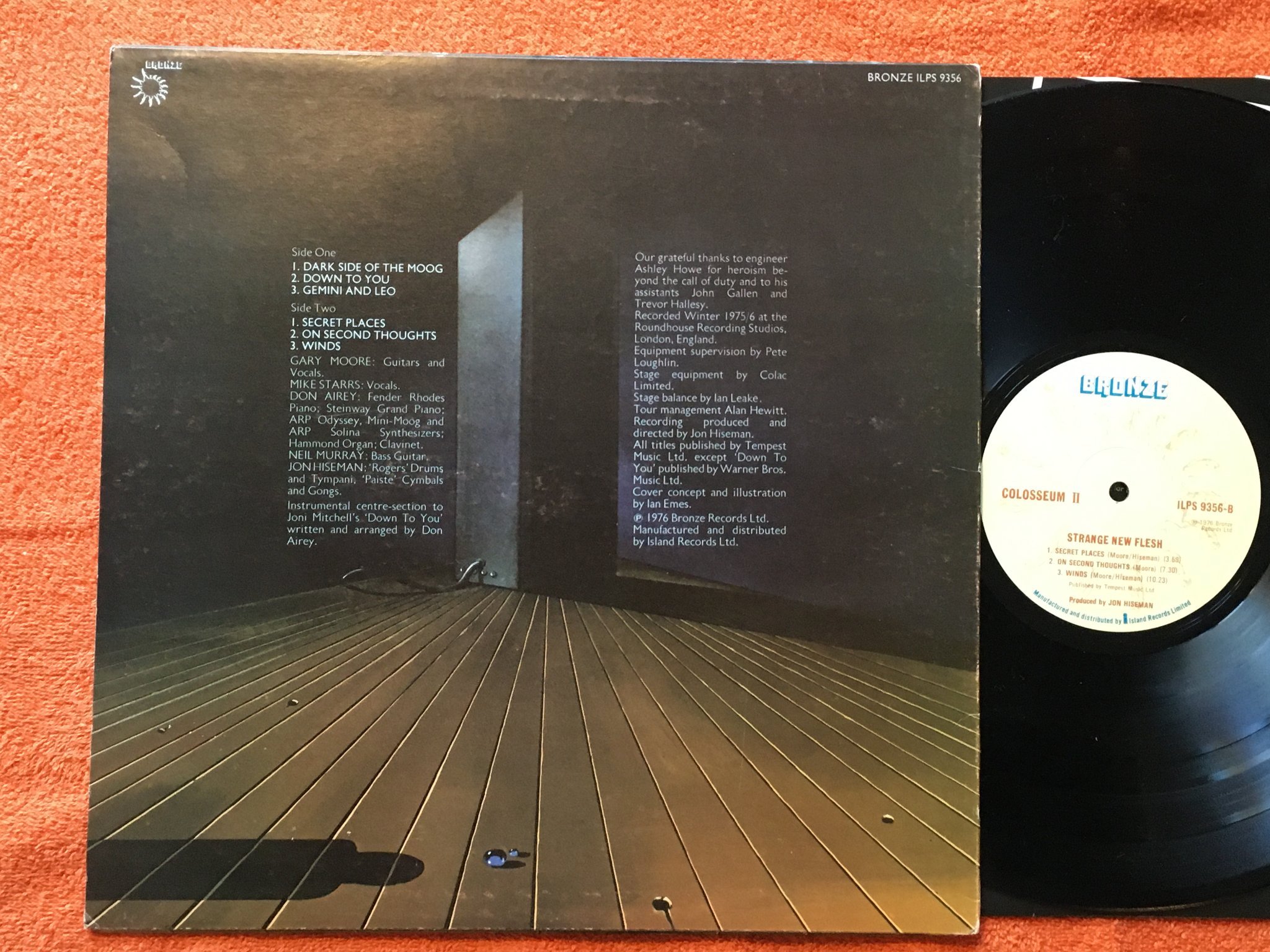 Omslagsbild för skivan COLOSSEUM II strange new flesh LP -76 UK BRONZE ILPS 9356