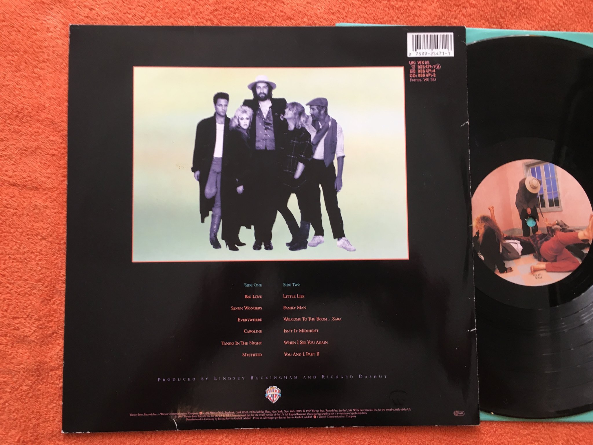 Omslagsbild för skivan FLEETWOOD MAC tango in the night LP -87 WARNER 925 471-1