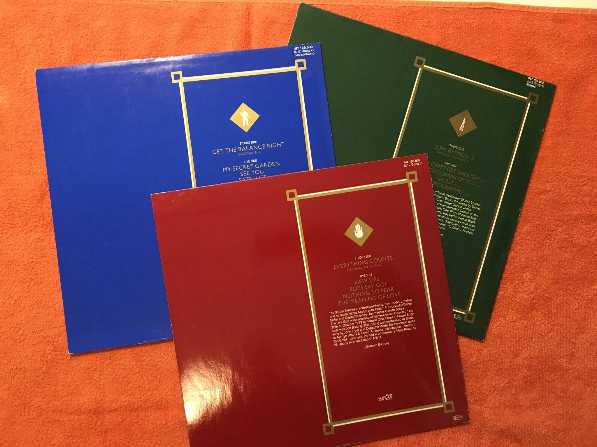 Omslagsbild för skivan 3 st DEPECHE MODE limiiterade & numrerade MAXISINGLAR SE BILDER