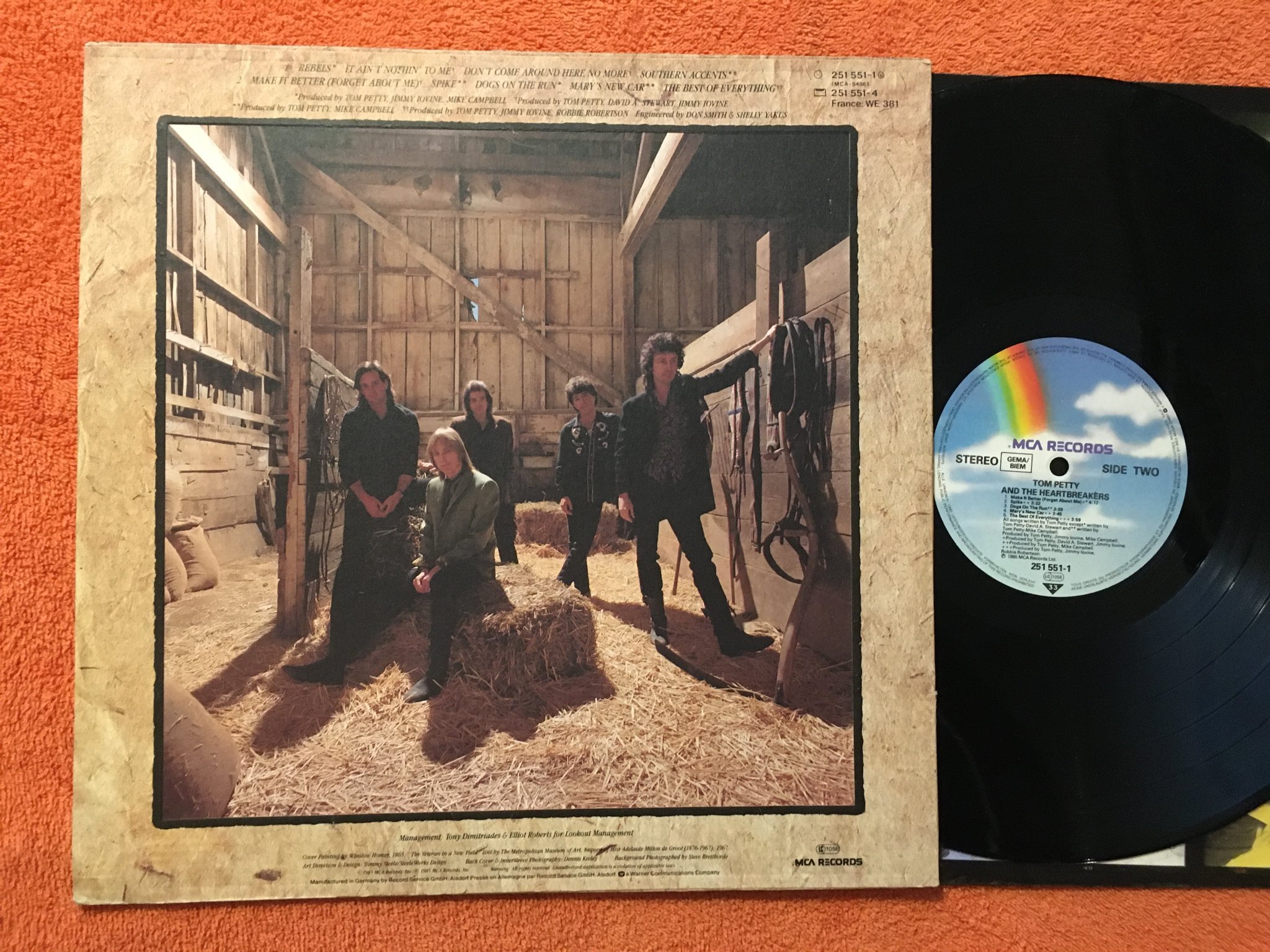 Omslagsbild för skivan TOM PETTY & THE HEARTBREAK s/t LP -85 Ger MCA 251 551-1