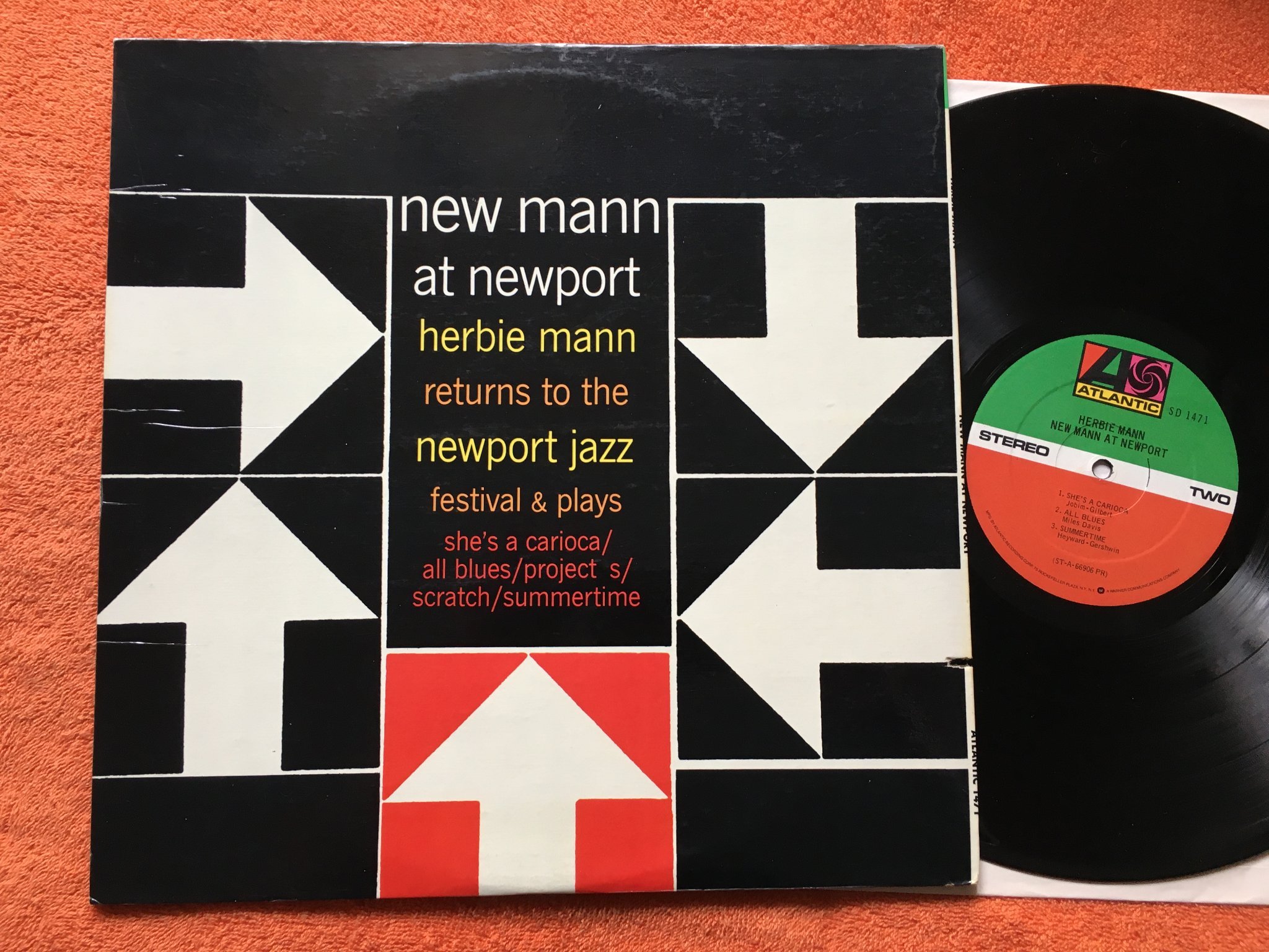 Omslagsbild för skivan HERBIE MANN new Mann at Newport LP US ATLANTIC SD 1471