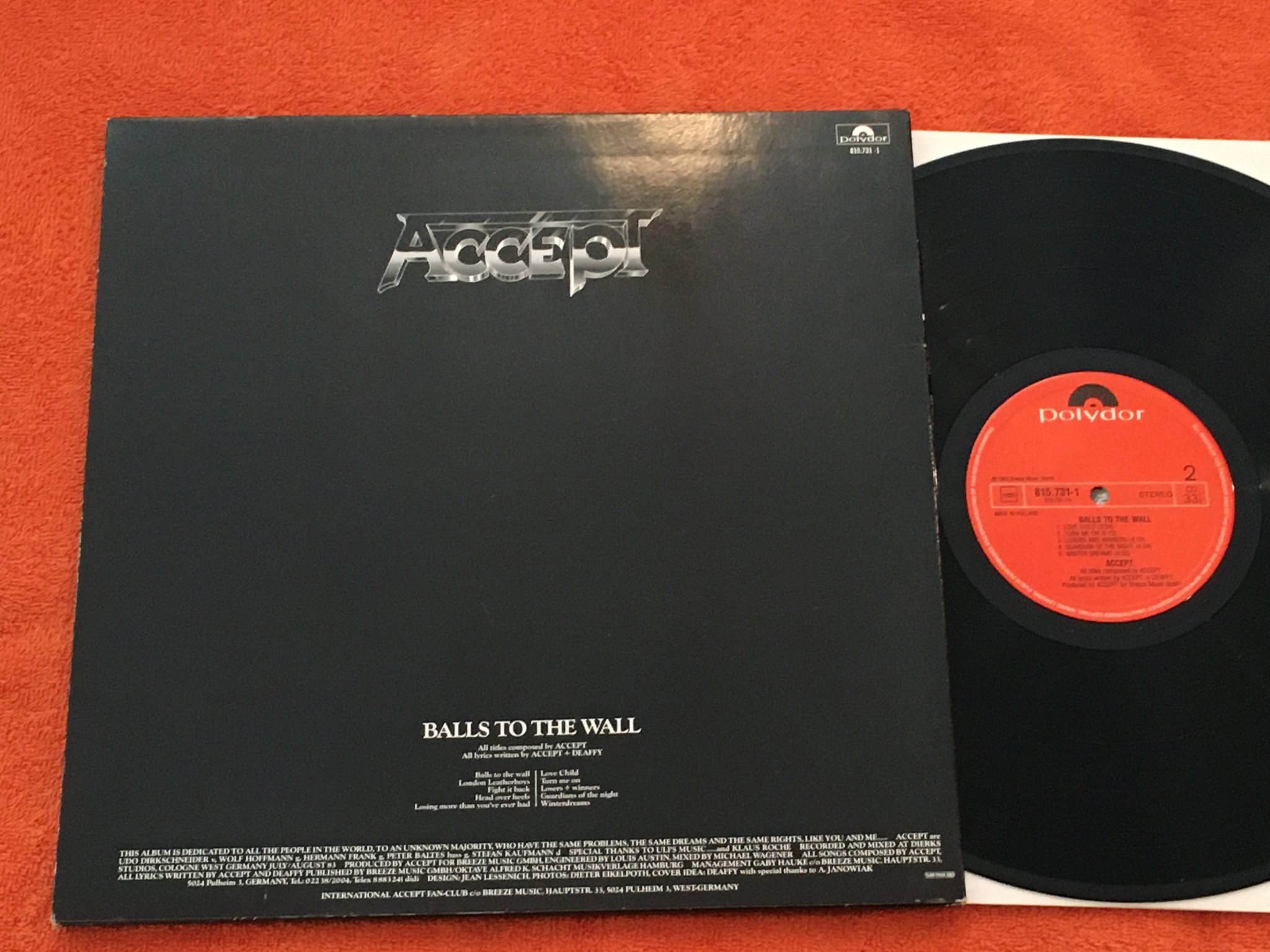 Omslagsbild för skivan ACCEPT balls to the wall LP -83 POLYDOR 815731-1