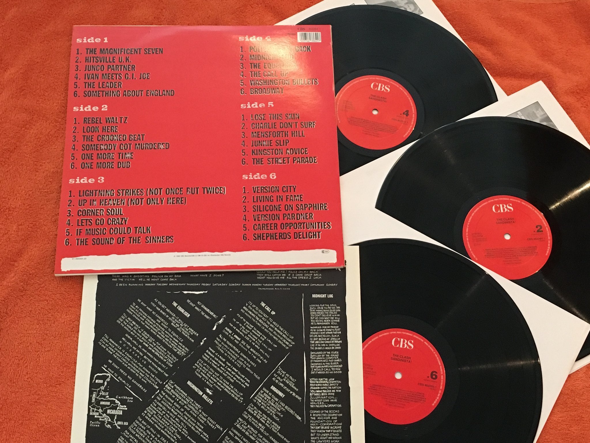 Omslagsbild för skivan THE CLASH sandinista! 3xLP -80 Hol CBS 463364 1 