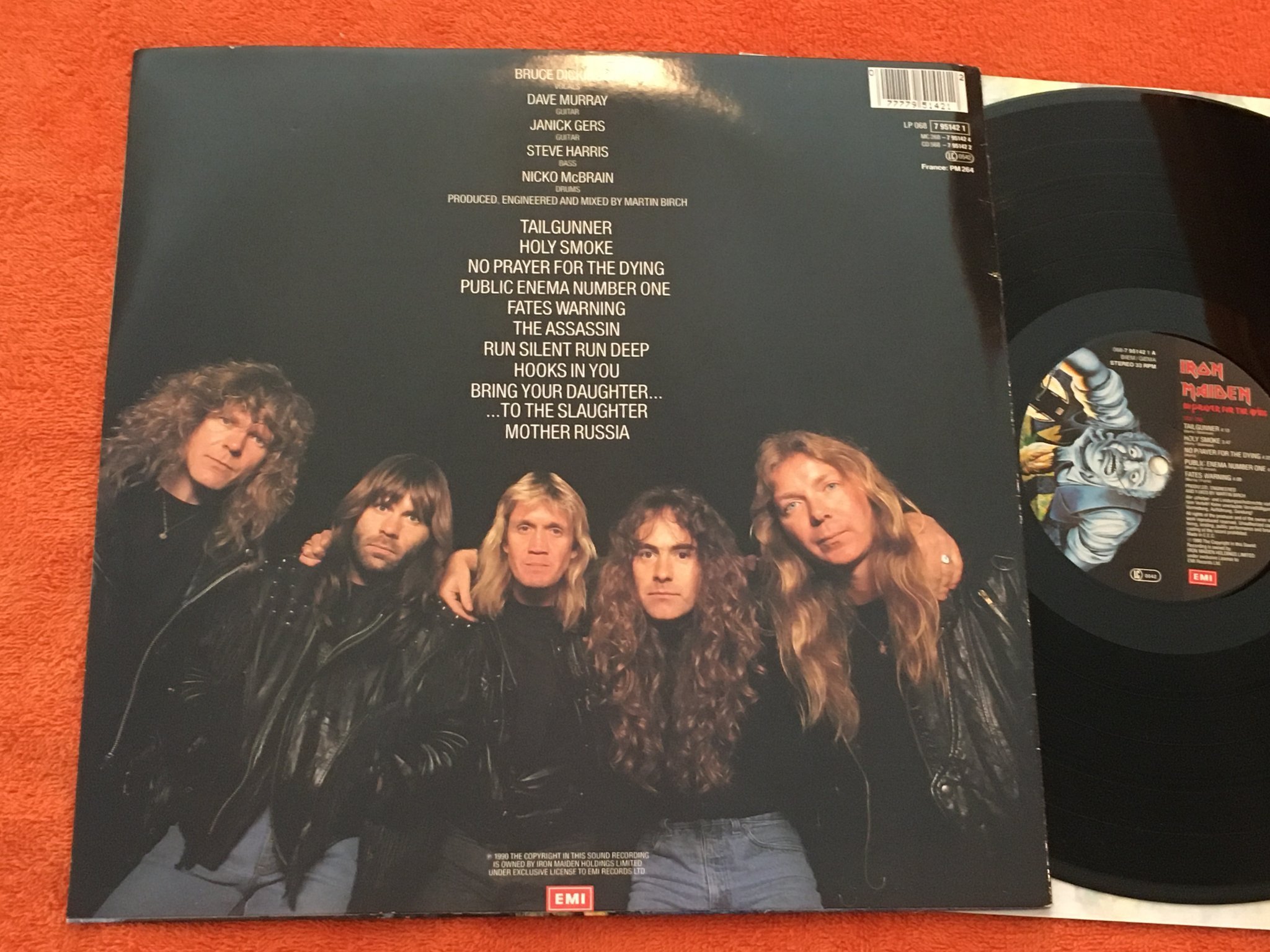 Omslagsbild för skivan IRON MAIDEN no prayer for the dying LP -90 EMI 068-7951421