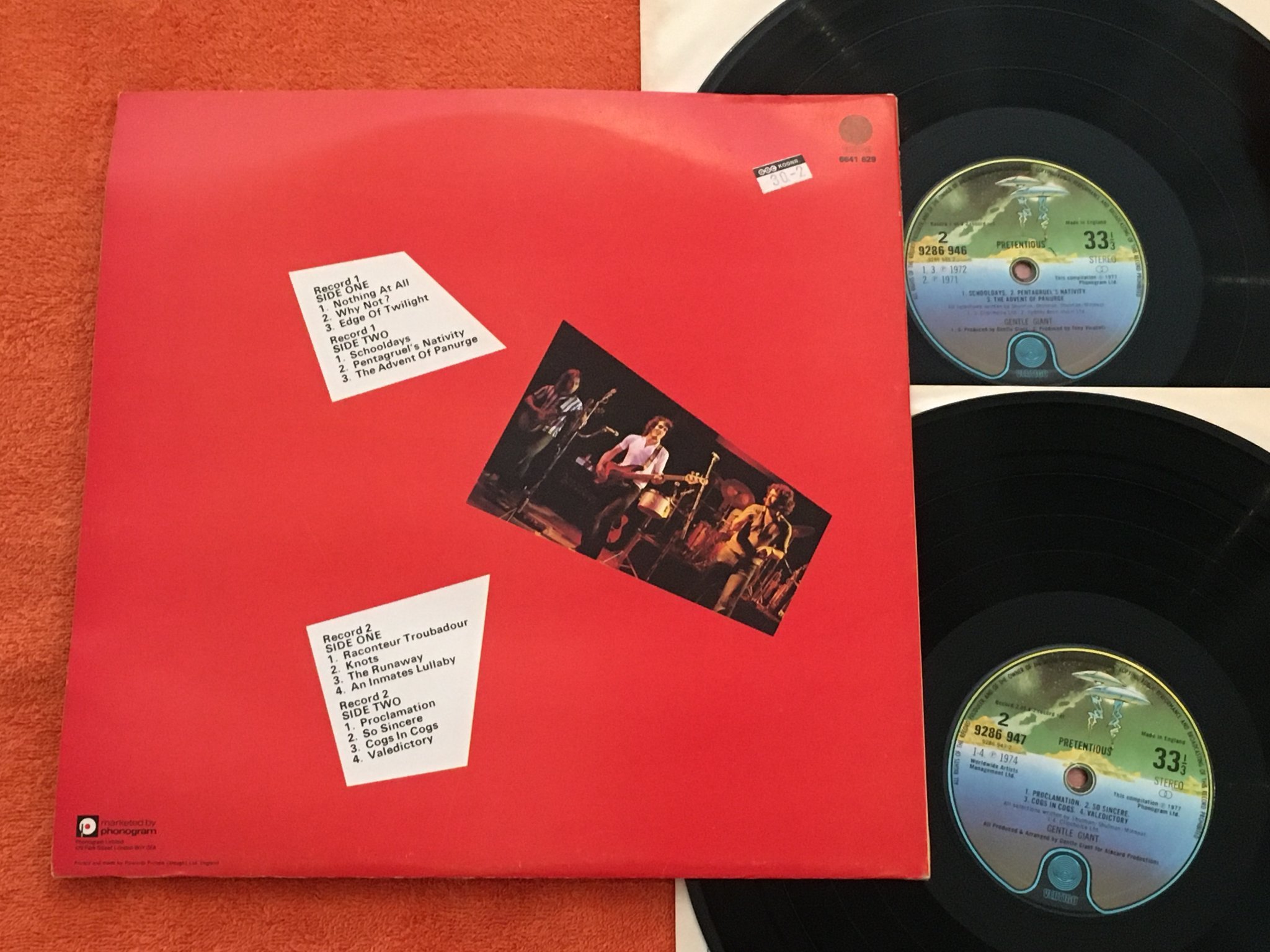 Omslagsbild för skivan GENTLE GIANT pretentious 2xLP  UK VERTIGO spaceship labels 9286946/7