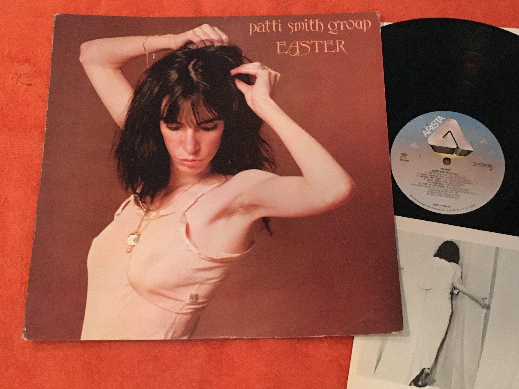 Omslagsbild för skivan 2 st album med PATTI SMITH se bild