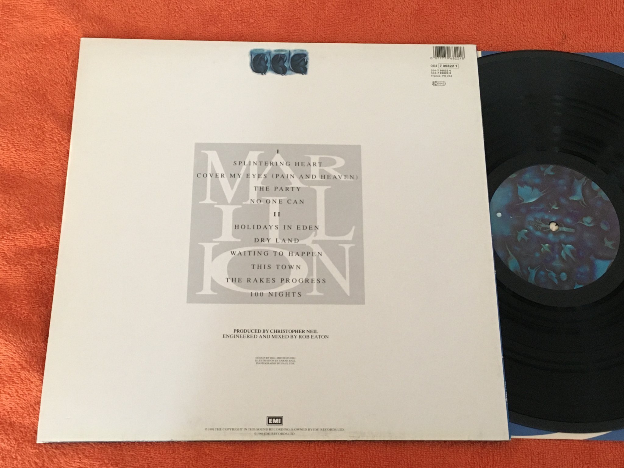 Omslagsbild för skivan MARILLION holidays in eden LP -91 EMI 064-796822 1