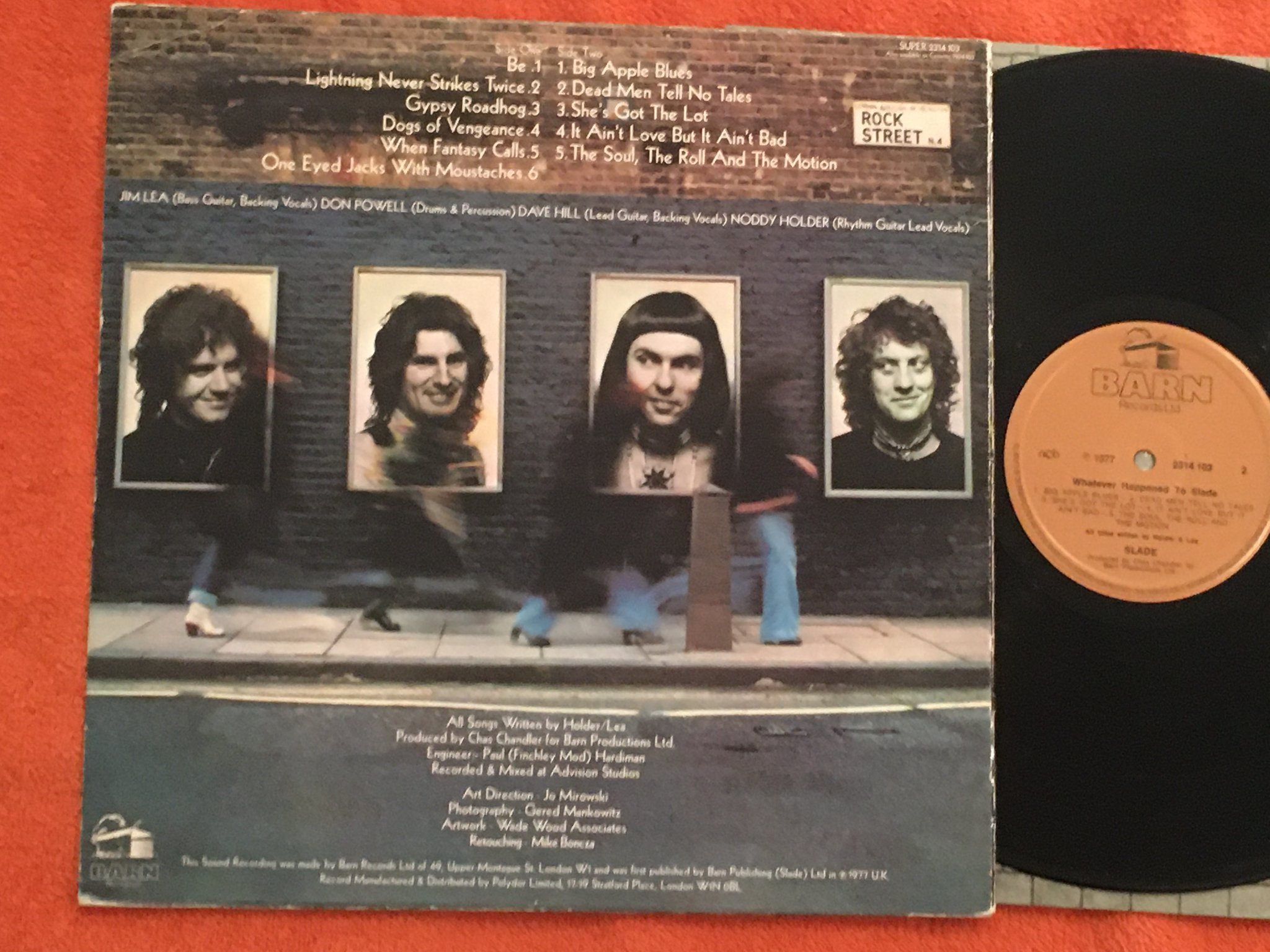 Omslagsbild för skivan SLADE whatever happened to Slade LP -77 Swe BARN 2314 103