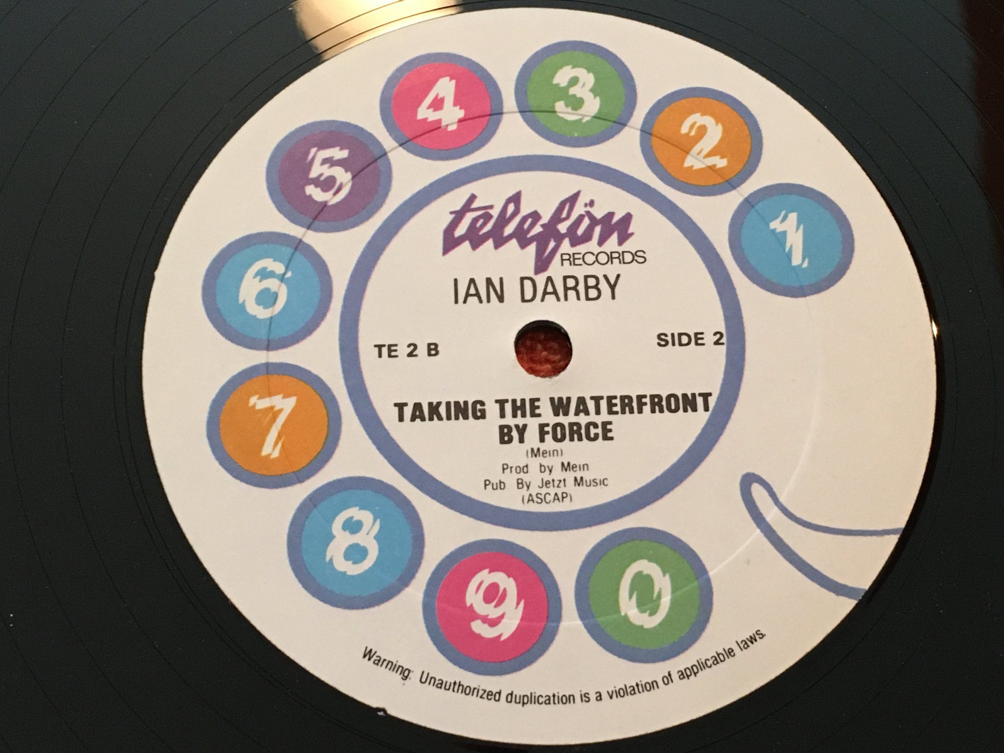 Omslagsbild för skivan IAN DARBY Break City  12"single -84 Telefon Records ?– TE 2 electro