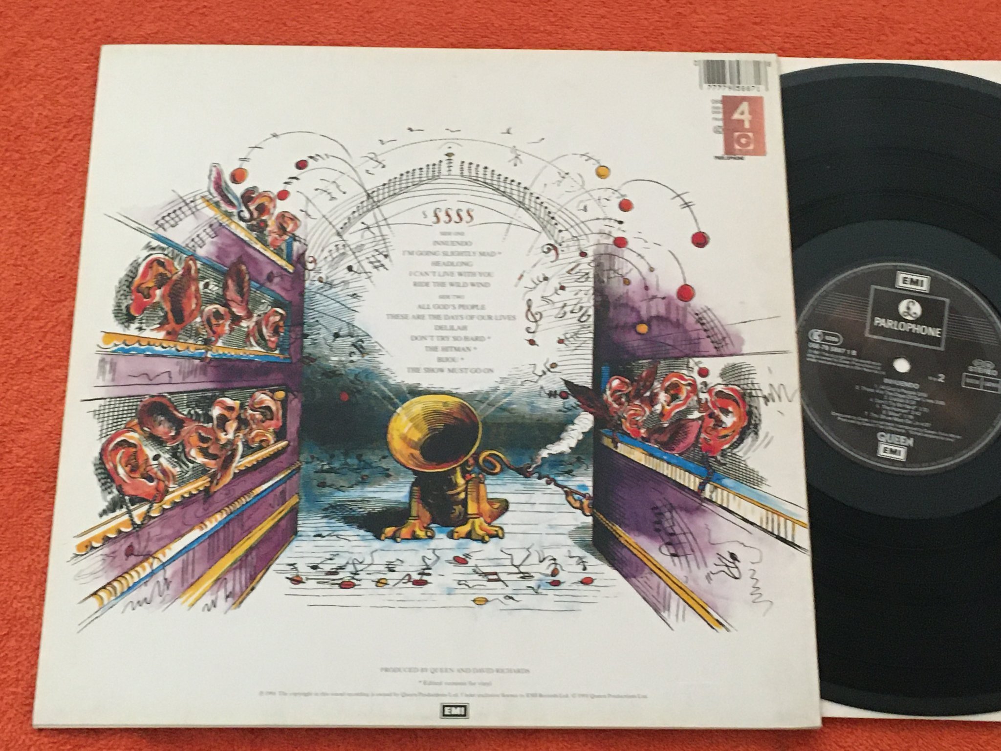 Omslagsbild för skivan QUEEN innuendo LP -91 PARLOPHONE/EMI 068-7 95877 1