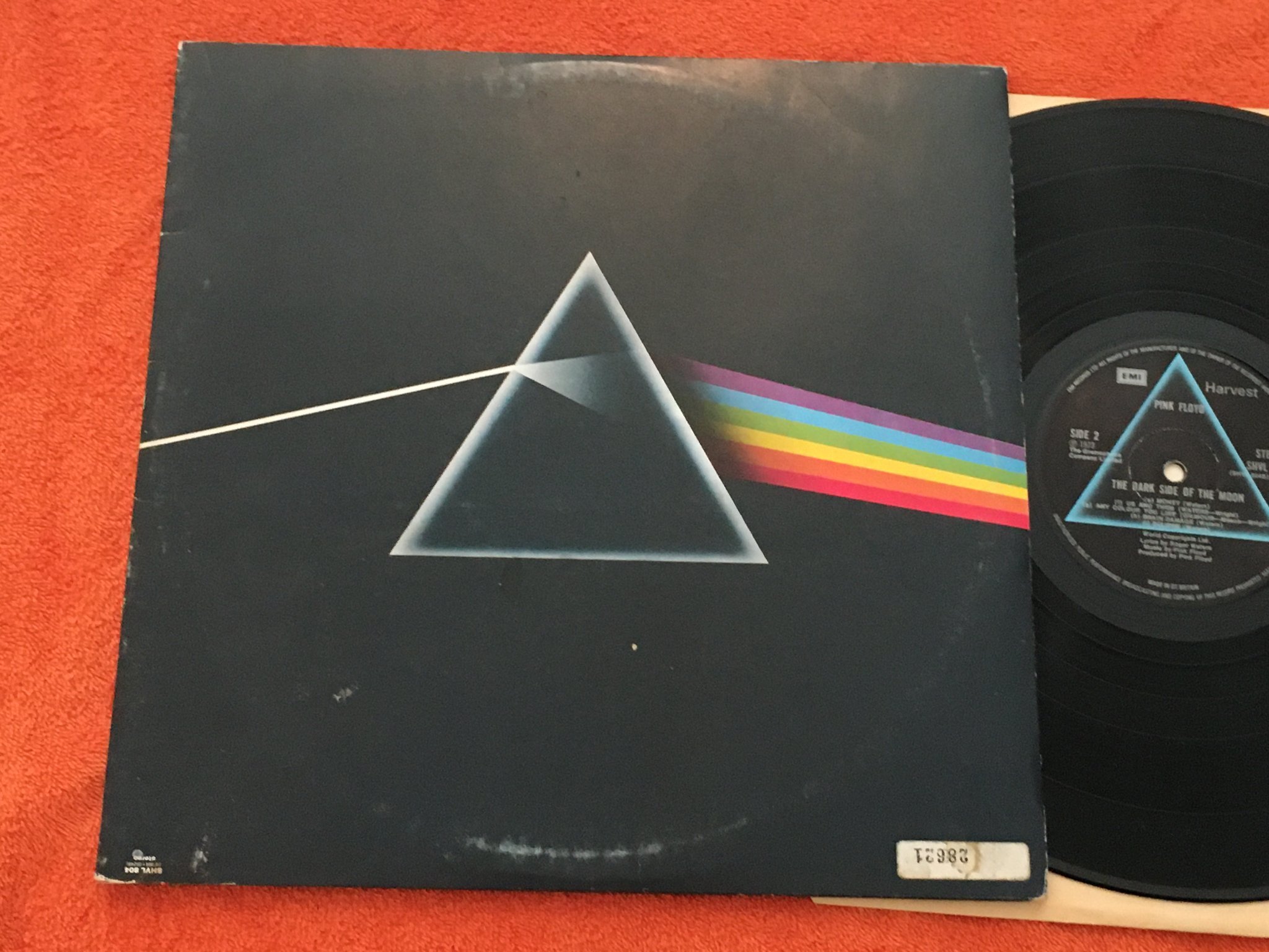 Omslagsbild för skivan PINK FLOYD the dark side of the moon LP -73 UK HARVEST SHVL 804