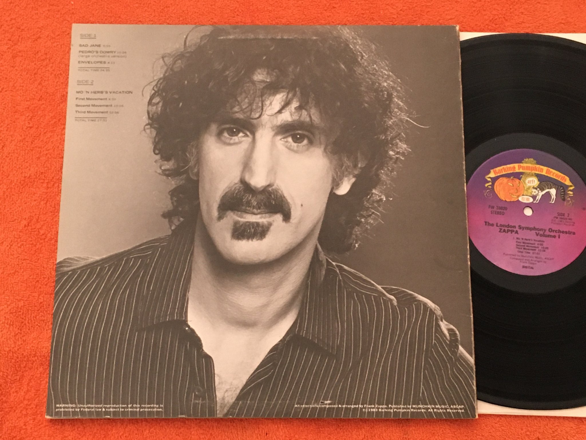 Omslagsbild för skivan FRANK ZAPPA LSO volume 1 LP -83 US BARKING PUMPKIN FW 38820