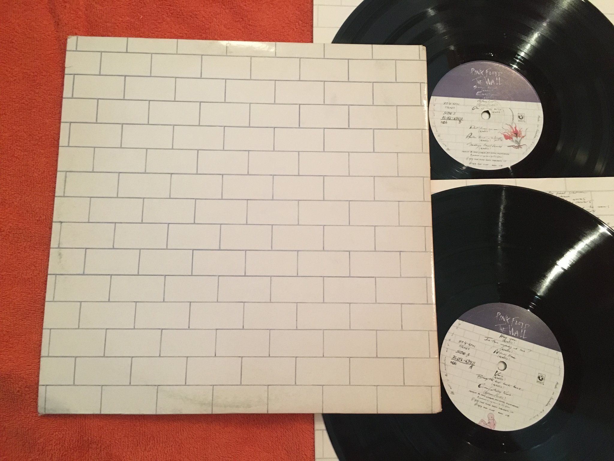 Omslagsbild för skivan PINK FLOYD the wall 2xLP -79 HARVEST 7C 156-63410