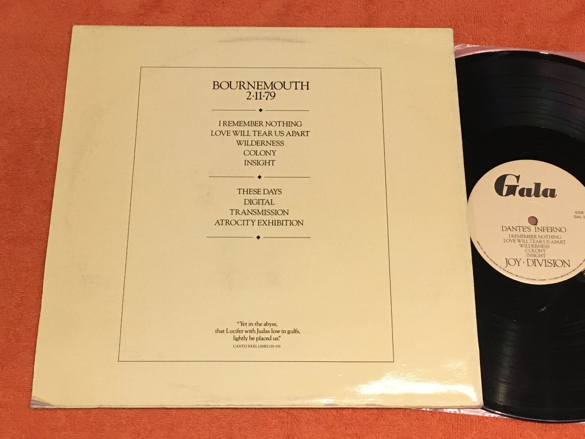 Omslagsbild för skivan JOY DIVISION Dante's inferno LP -85 Italy GALA GAL 001