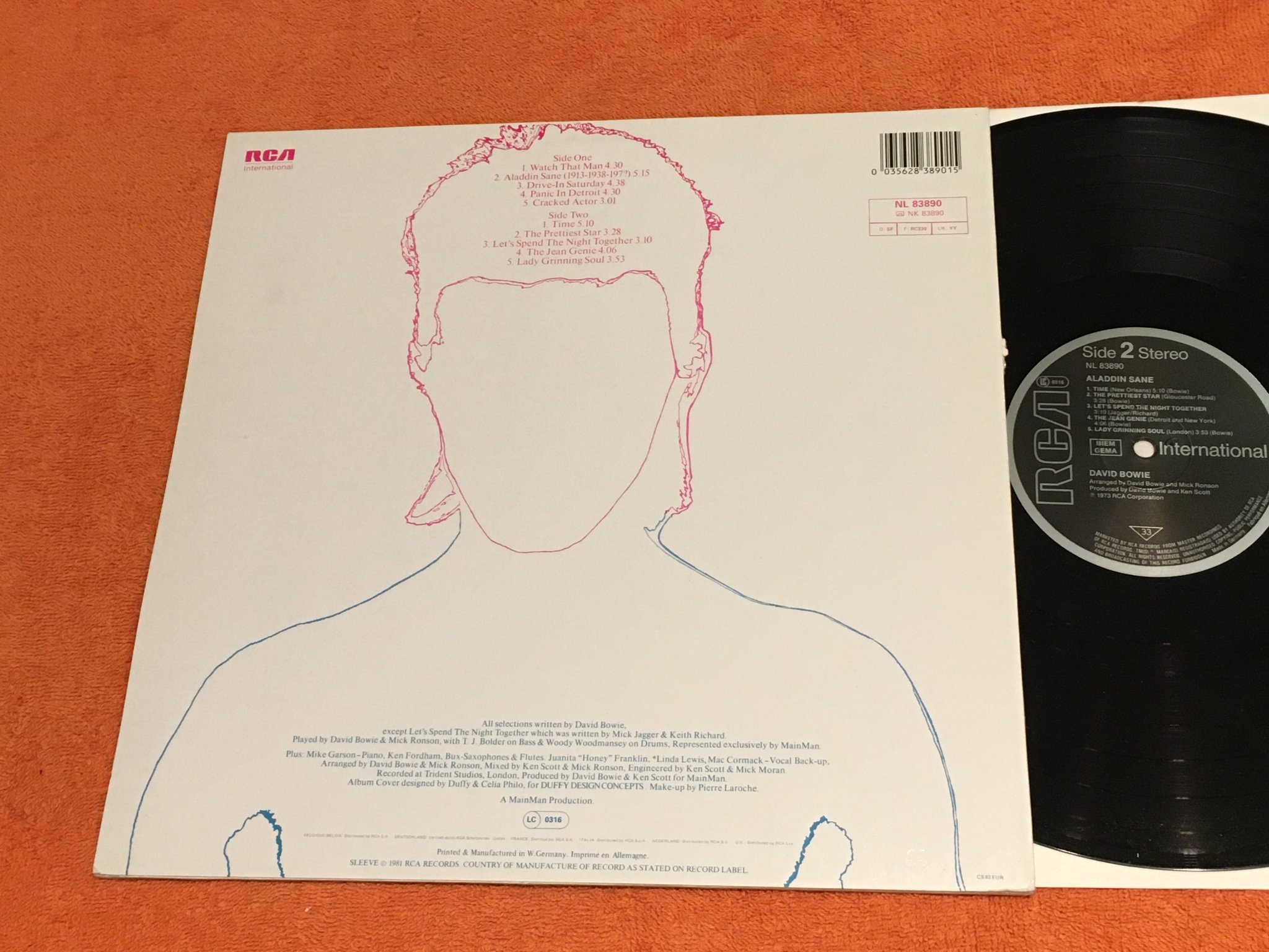 Omslagsbild för skivan DAVID BOWIE Aladdin sane LP -73/re RCA INTERNATIONAL NL 83890