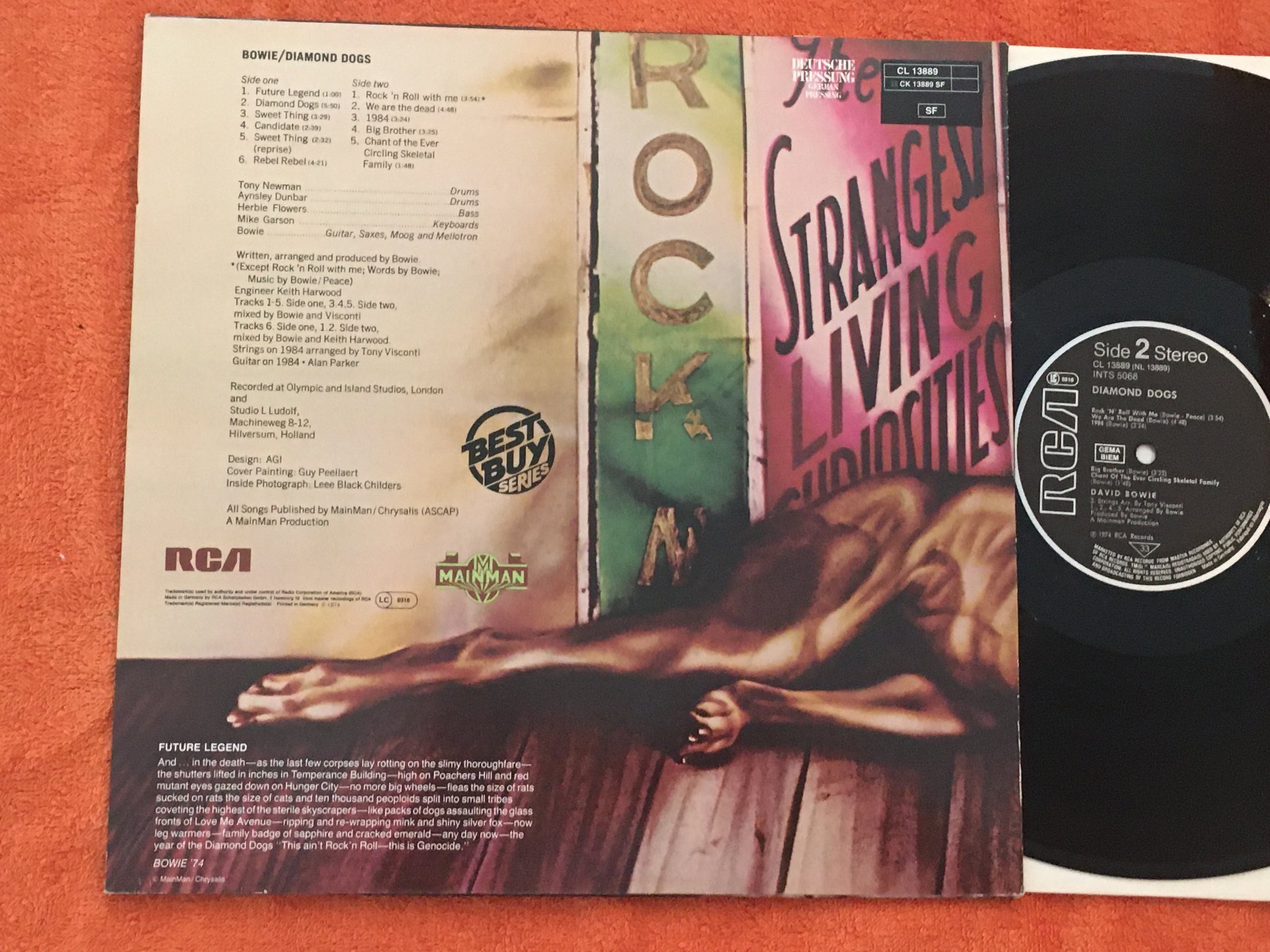 Omslagsbild för skivan DAVID BOWIE diamonds dogs LP -74 Ger RCA CL 13889