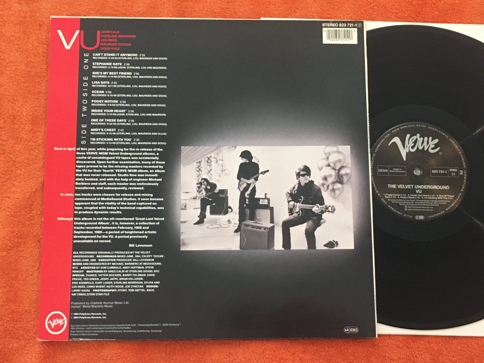Omslagsbild för skivan THE VELVET UNDERGROUND vu LP -84 Ger VERVE 823 721-1
