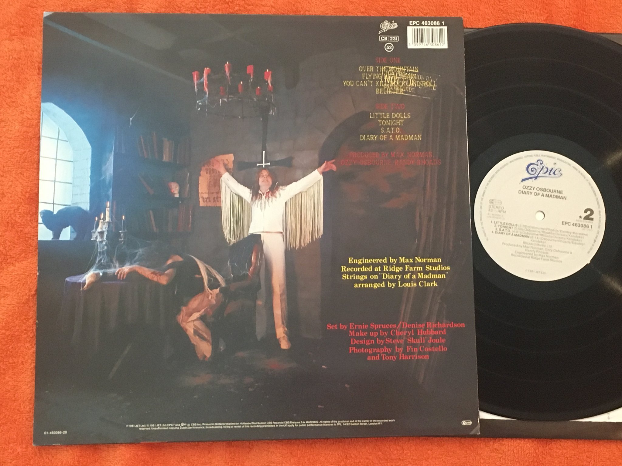 Omslagsbild för skivan OZZY OSBOURNE diary of a madman LP -81 Hol EPIC EPC 4630861 promo stamp on back
