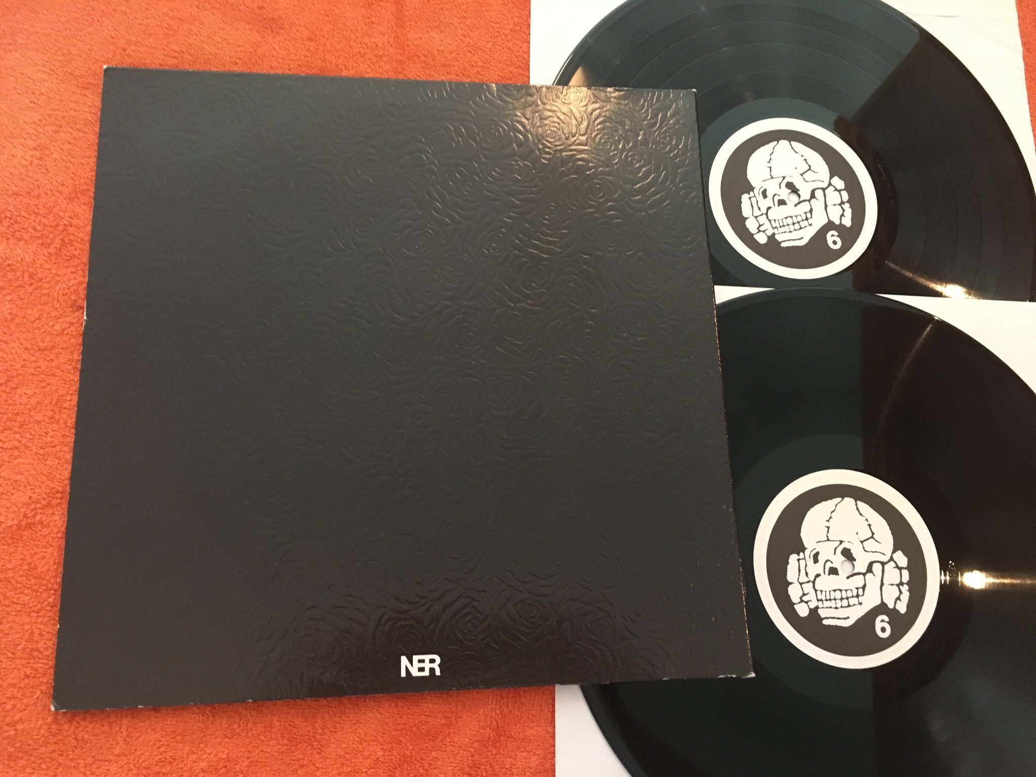 Omslagsbild för skivan DEATH IN JUNE The Wörld Thät Sümmer 2xLP -86 UK BAD VC9 darkwave