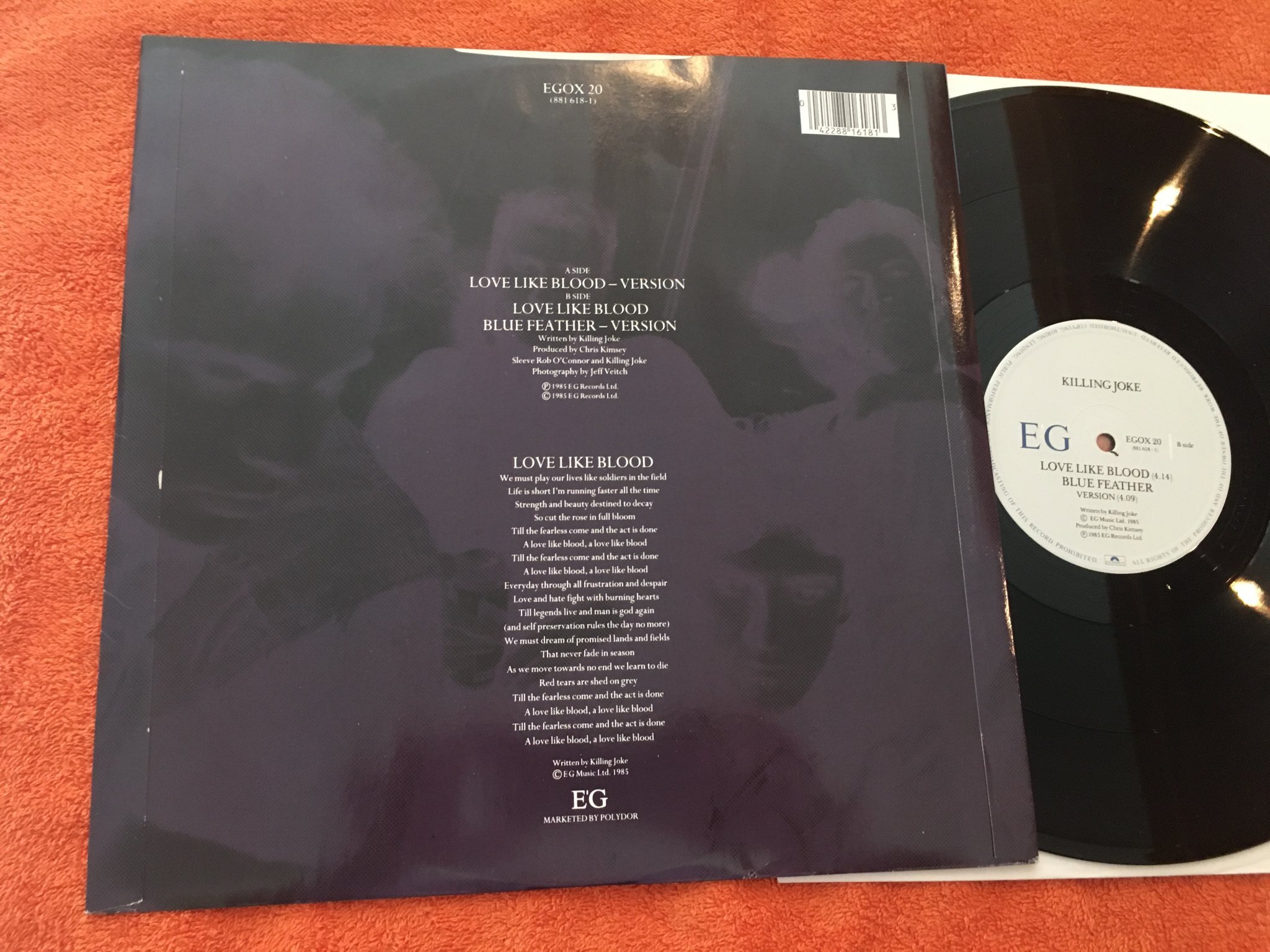 Omslagsbild för skivan KILLING JOKE love like blood 12”single -85 UK eg EGOX 20
