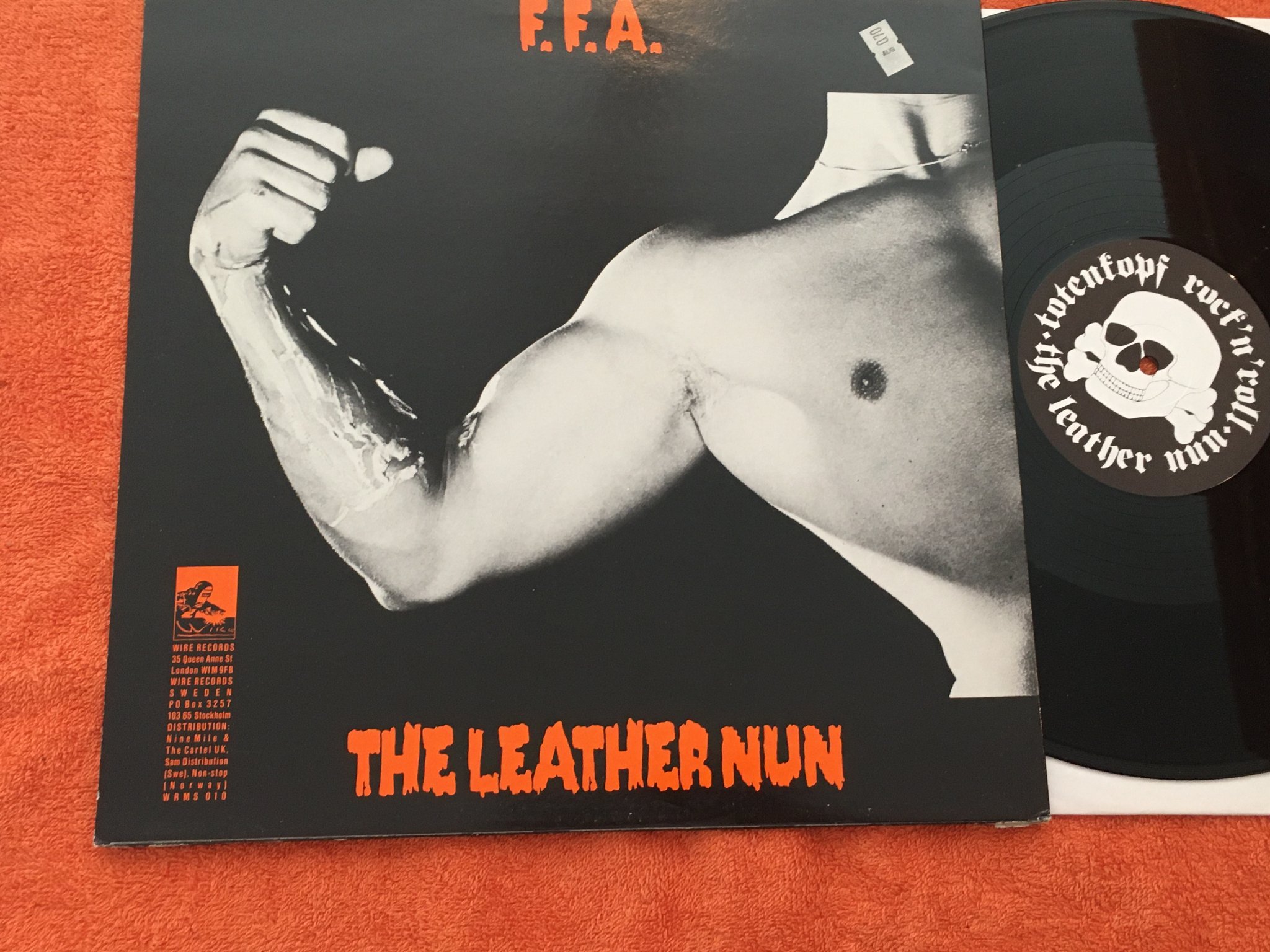 Omslagsbild för skivan THE LEATHER NUN Prime Mover 12”single -86 UK WIRE WRMS 010