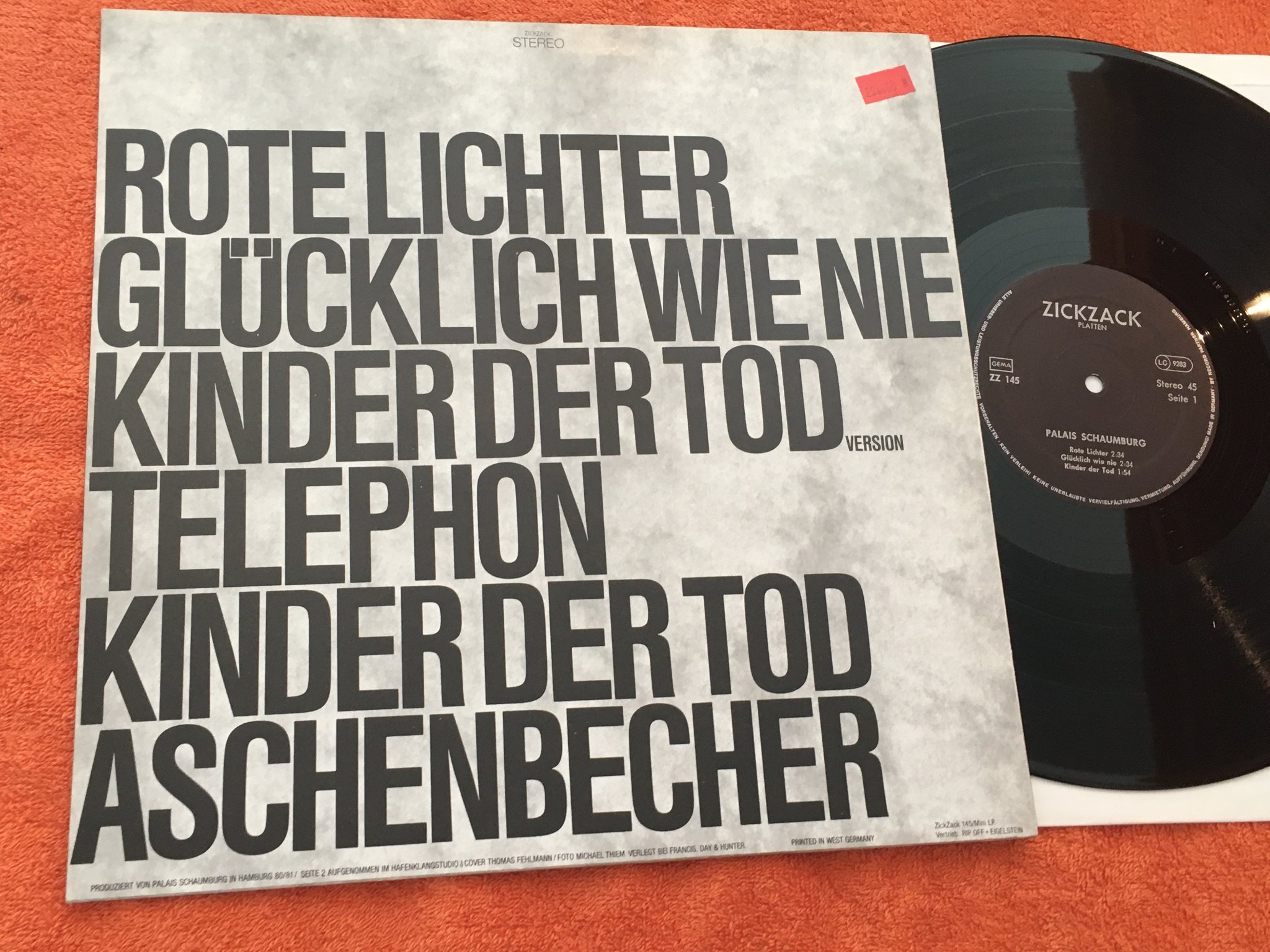 Omslagsbild för skivan PALAIS SCHAUMBURG Das Single Kabinett LP -82 Ger ZICKZACK ZZ 145