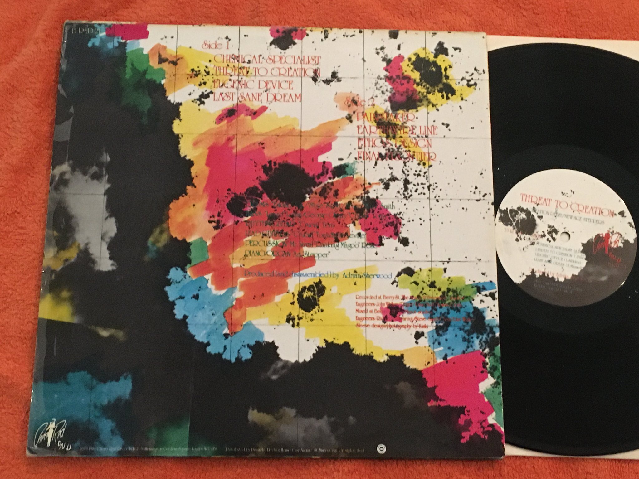 Omslagsbild för skivan CREATION REBEL / NEW AGE STEPPERS threat to creation LP electronic reggae