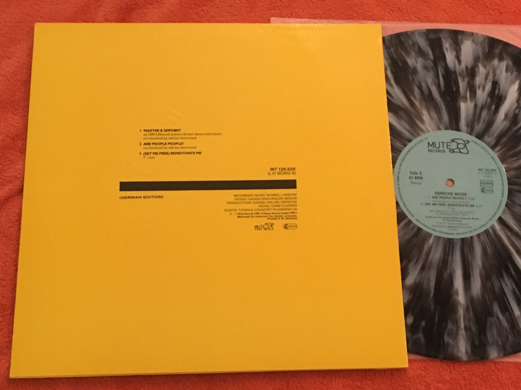 Omslagsbild för skivan DEPECHE MODE master and servant 12"single -84 Ger INT 126826 MULTICOLOURED / LTD