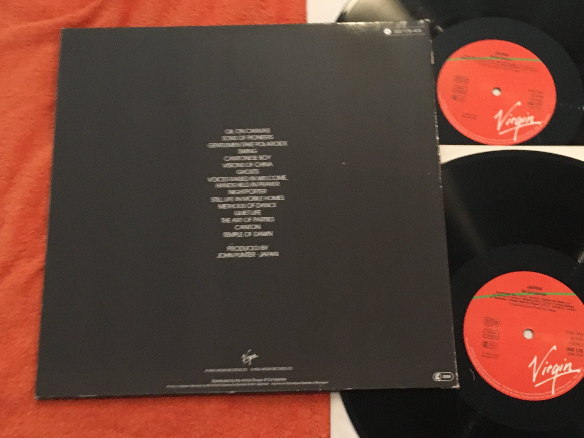 Omslagsbild för skivan JAPAN oil on canvas 2xLP -83 Ger VIRGIN 302176