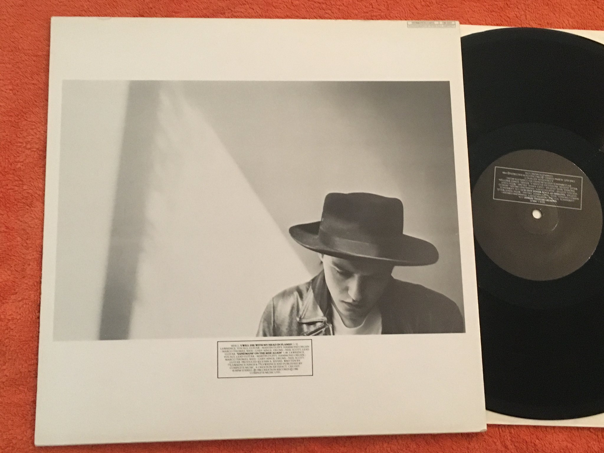 Omslagsbild för skivan FELT rain of crystal spires 12"single -86 UK CREATION CRE 032T